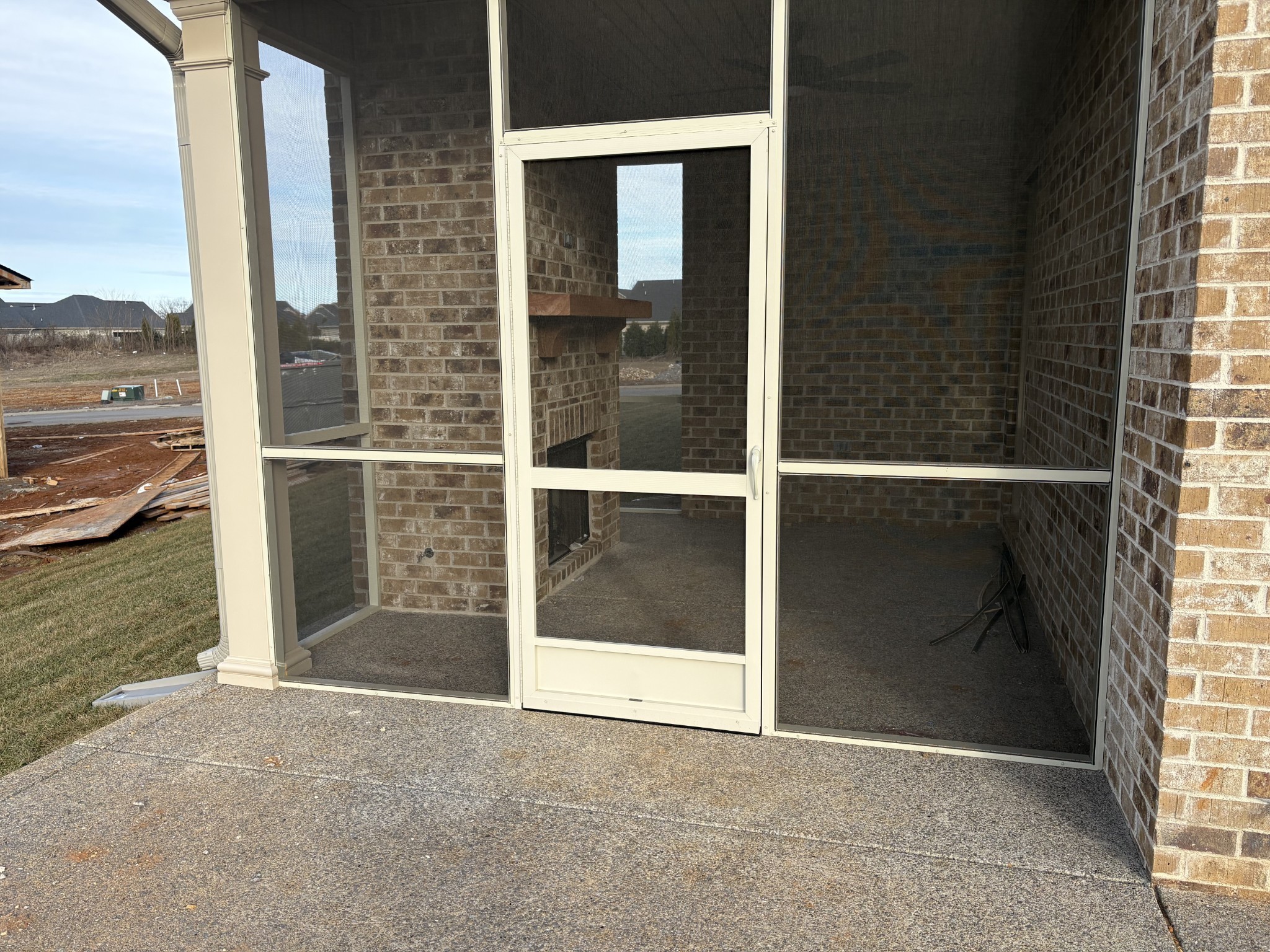 927 Licinius Ln Property Photo 14