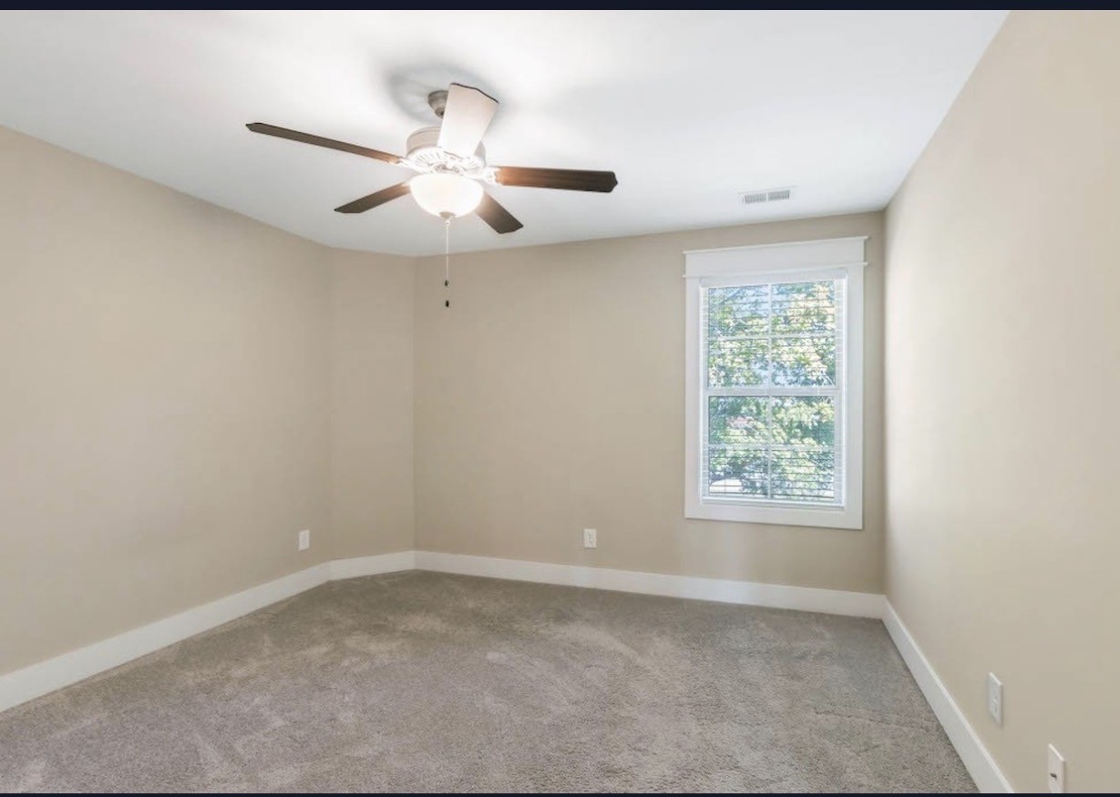 927 Licinius Ln Property Photo 27