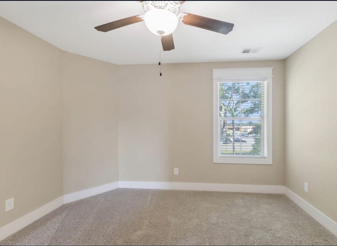 927 Licinius Ln Property Photo 28