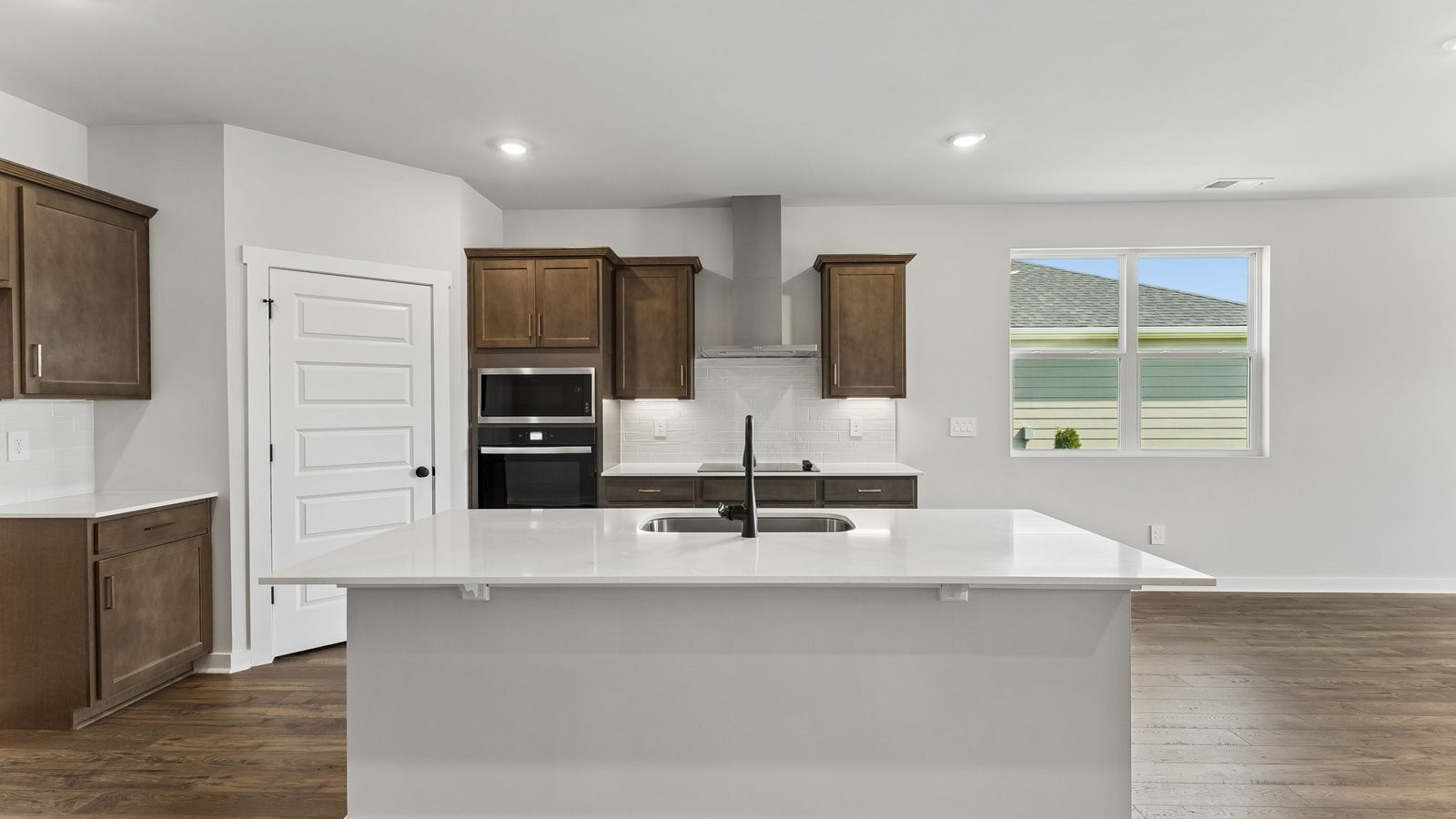 4028 Red Hawk Road Property Photo 8