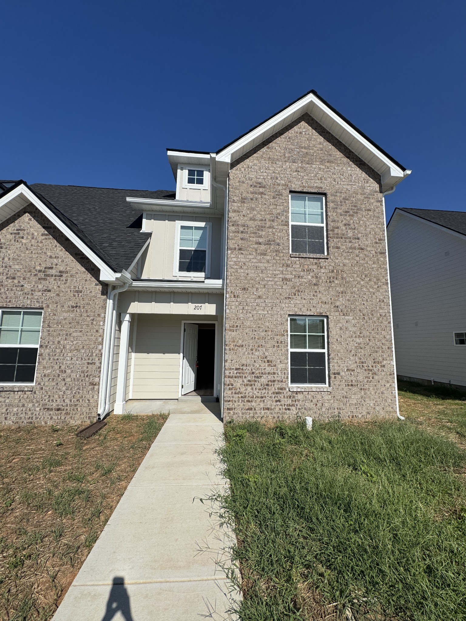 207 Mountaindale Dr Property Photo 1