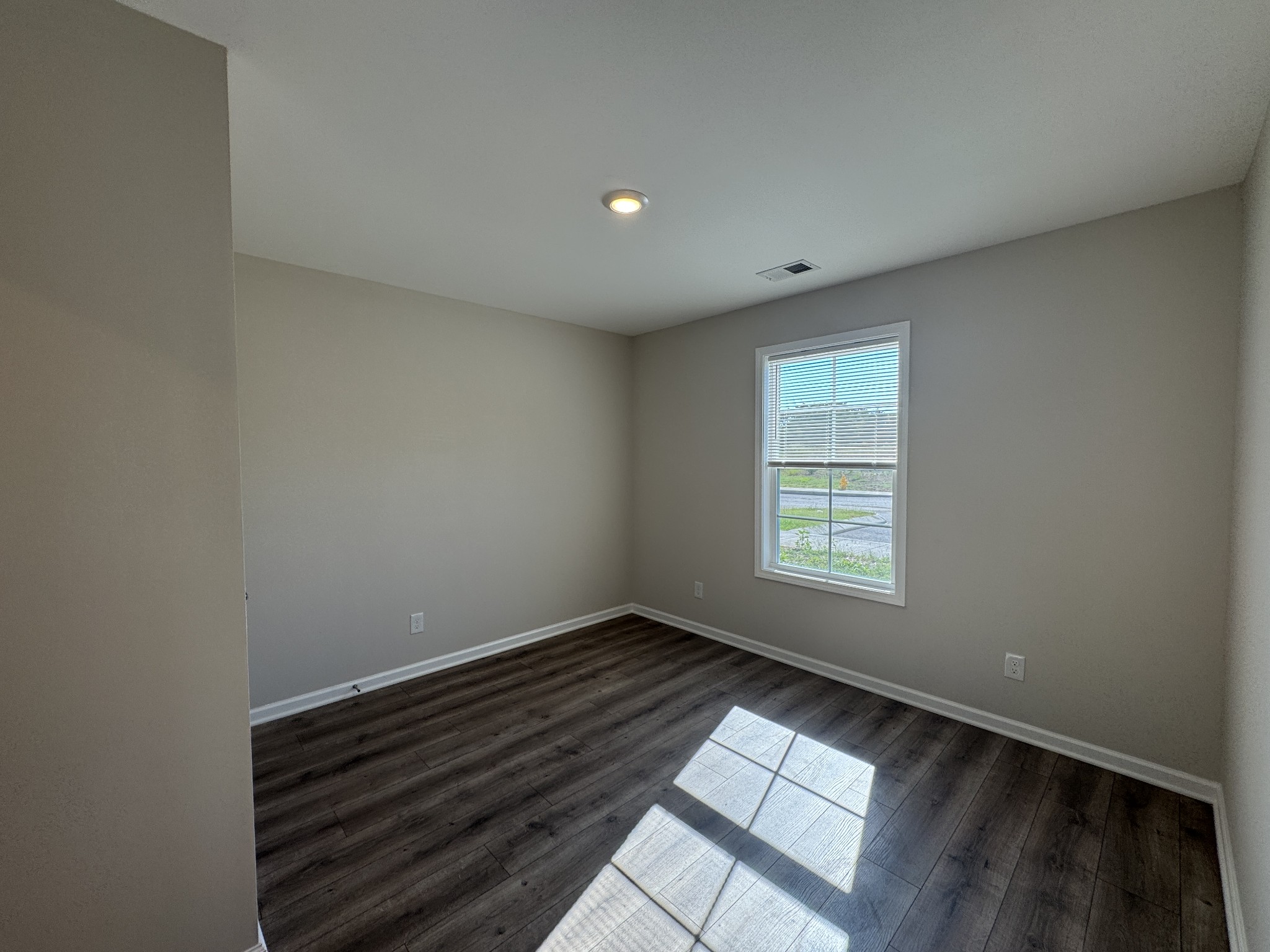 207 Mountaindale Dr Property Photo 3