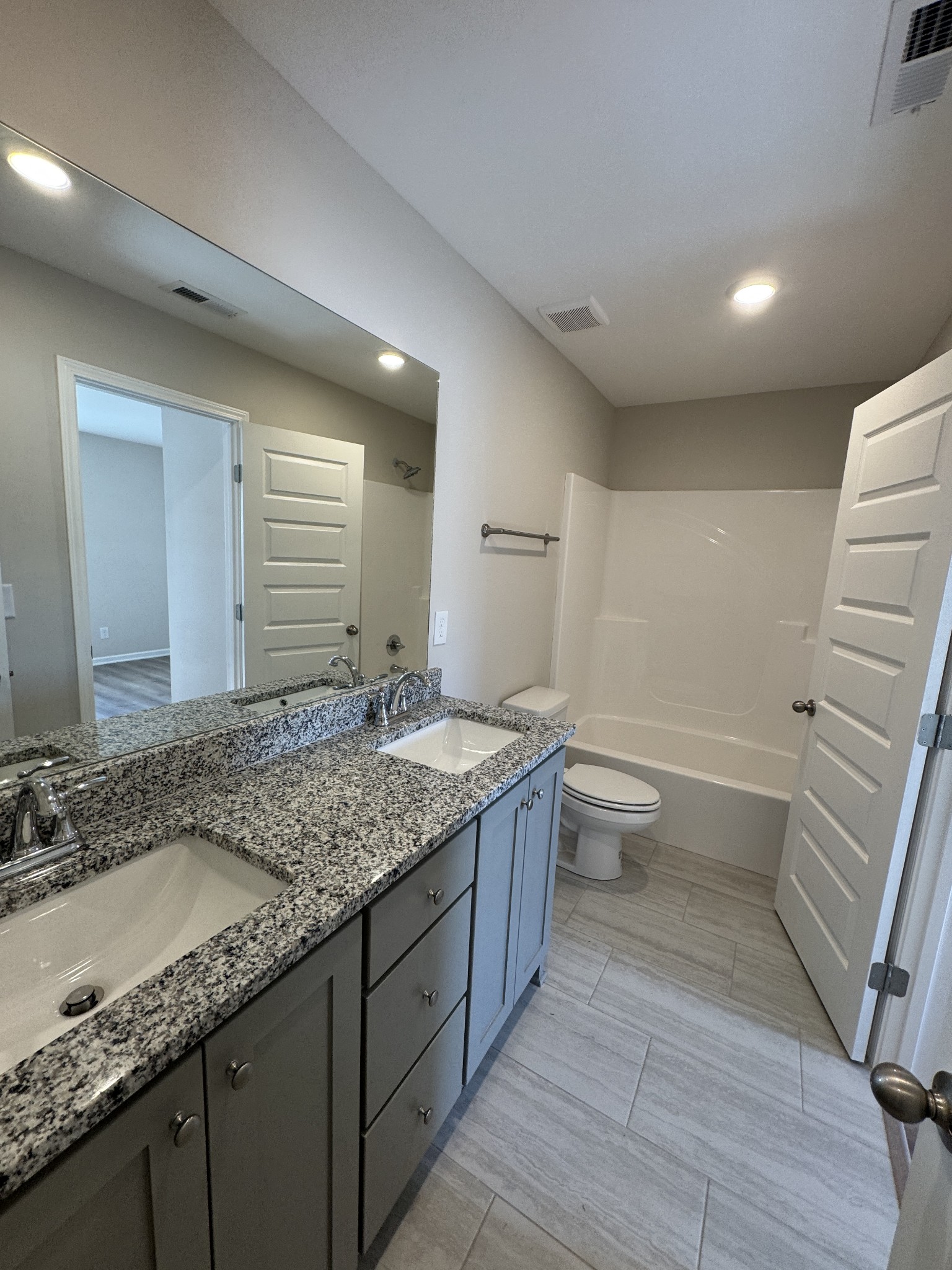 207 Mountaindale Dr Property Photo 6