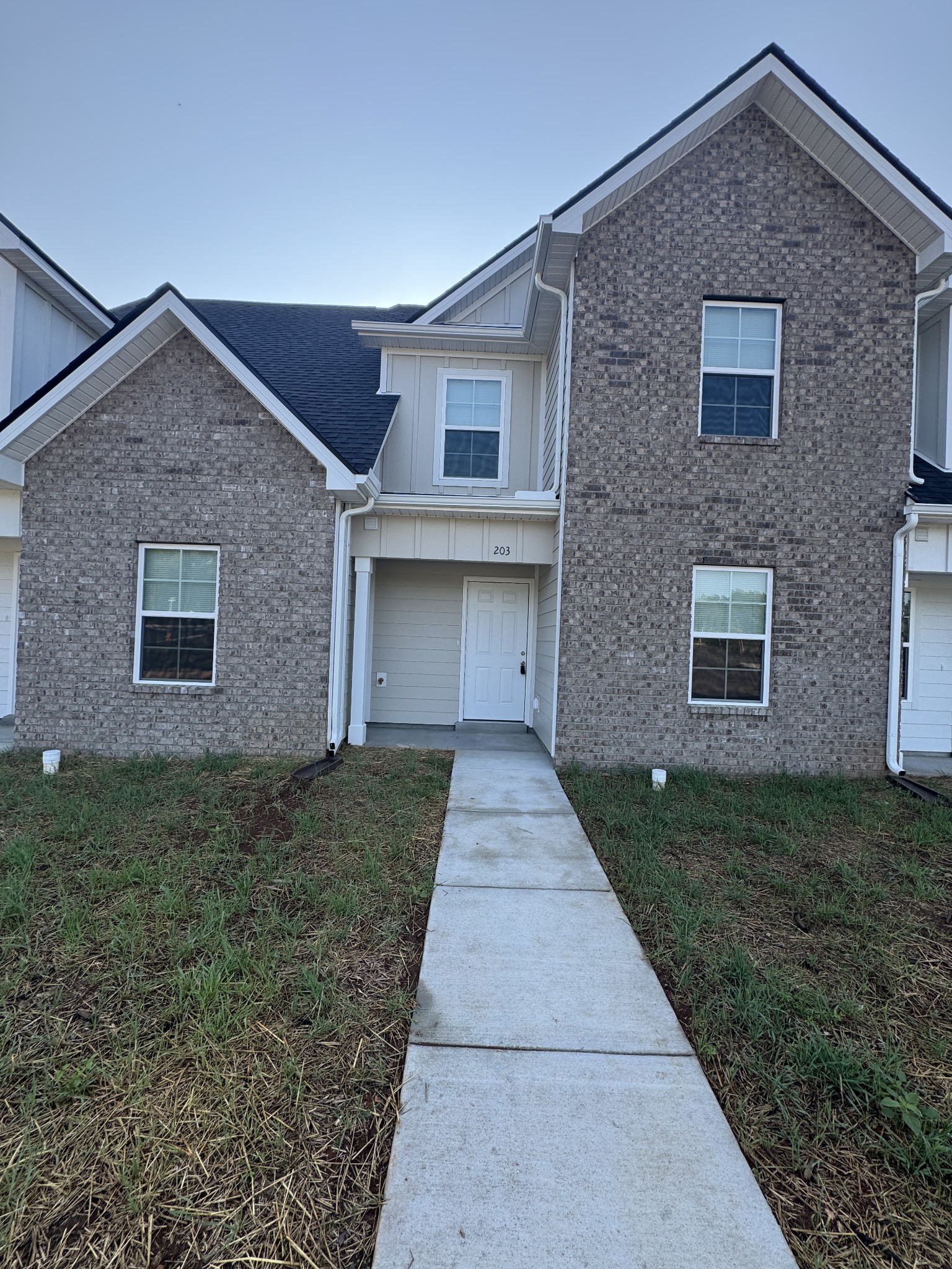 203 Mountaindale Dr Property Photo 1