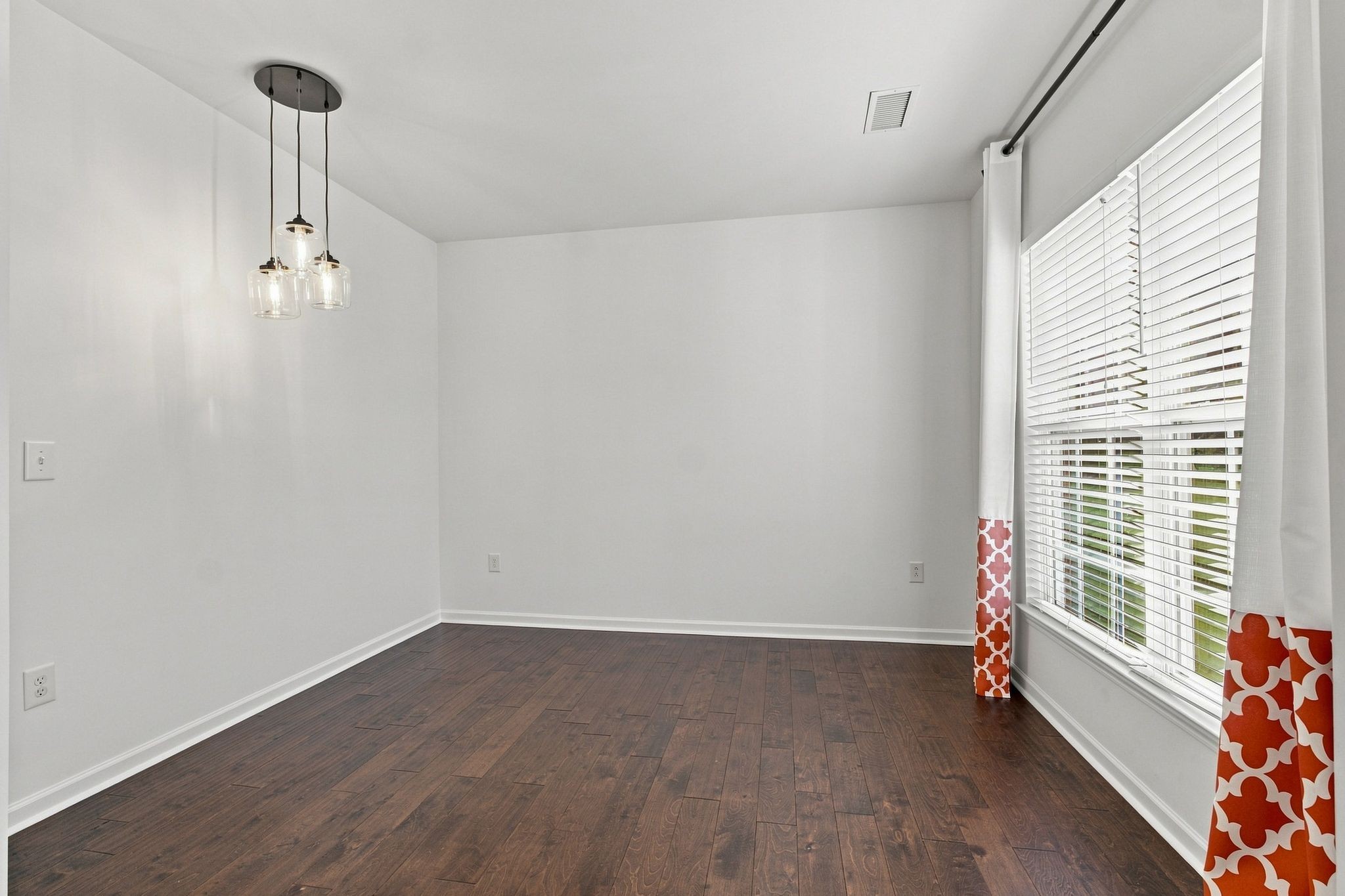 1851 Erlinger Dr Property Photo 7