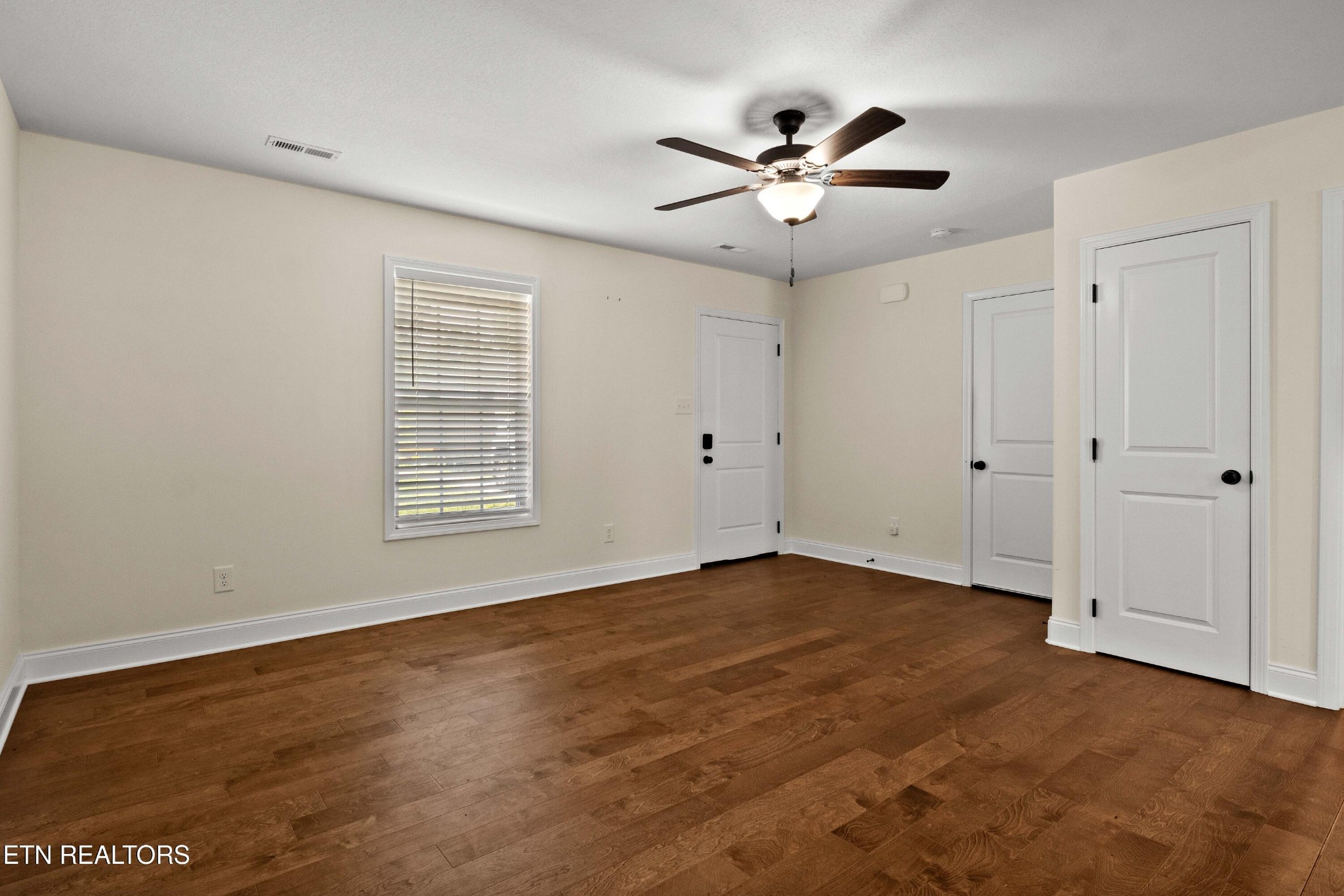 8021 Poplar Grove Lane Property Photo 5