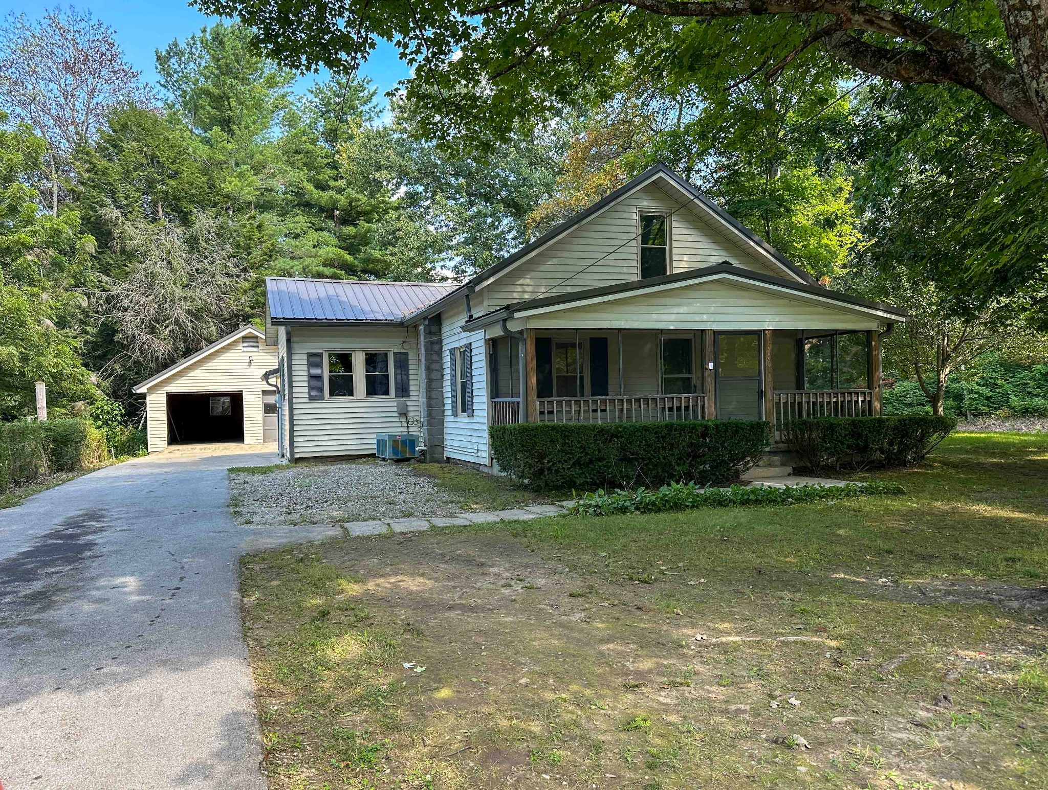 1000 Stephens Rd Property Photo 2