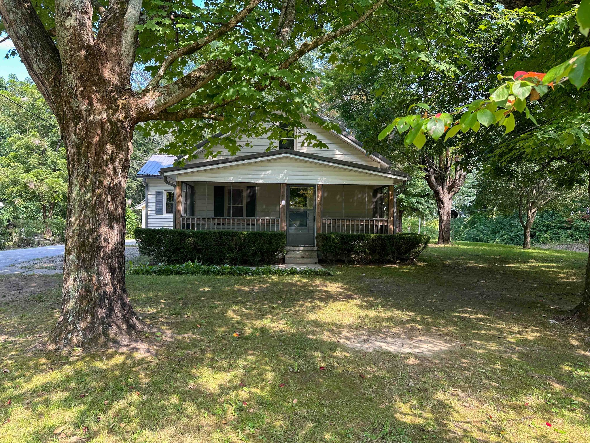 1000 Stephens Rd Property Photo 4