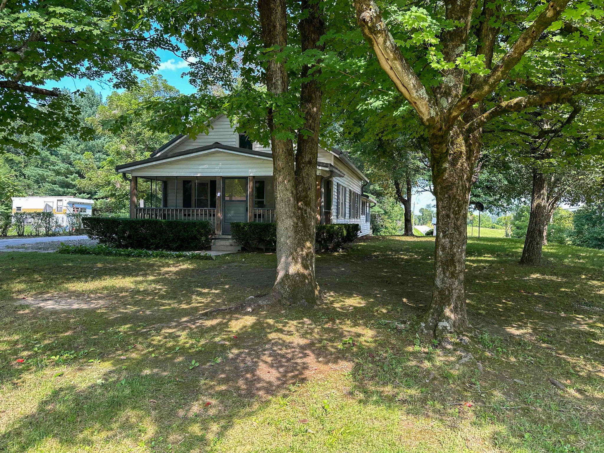 1000 Stephens Rd Property Photo 5