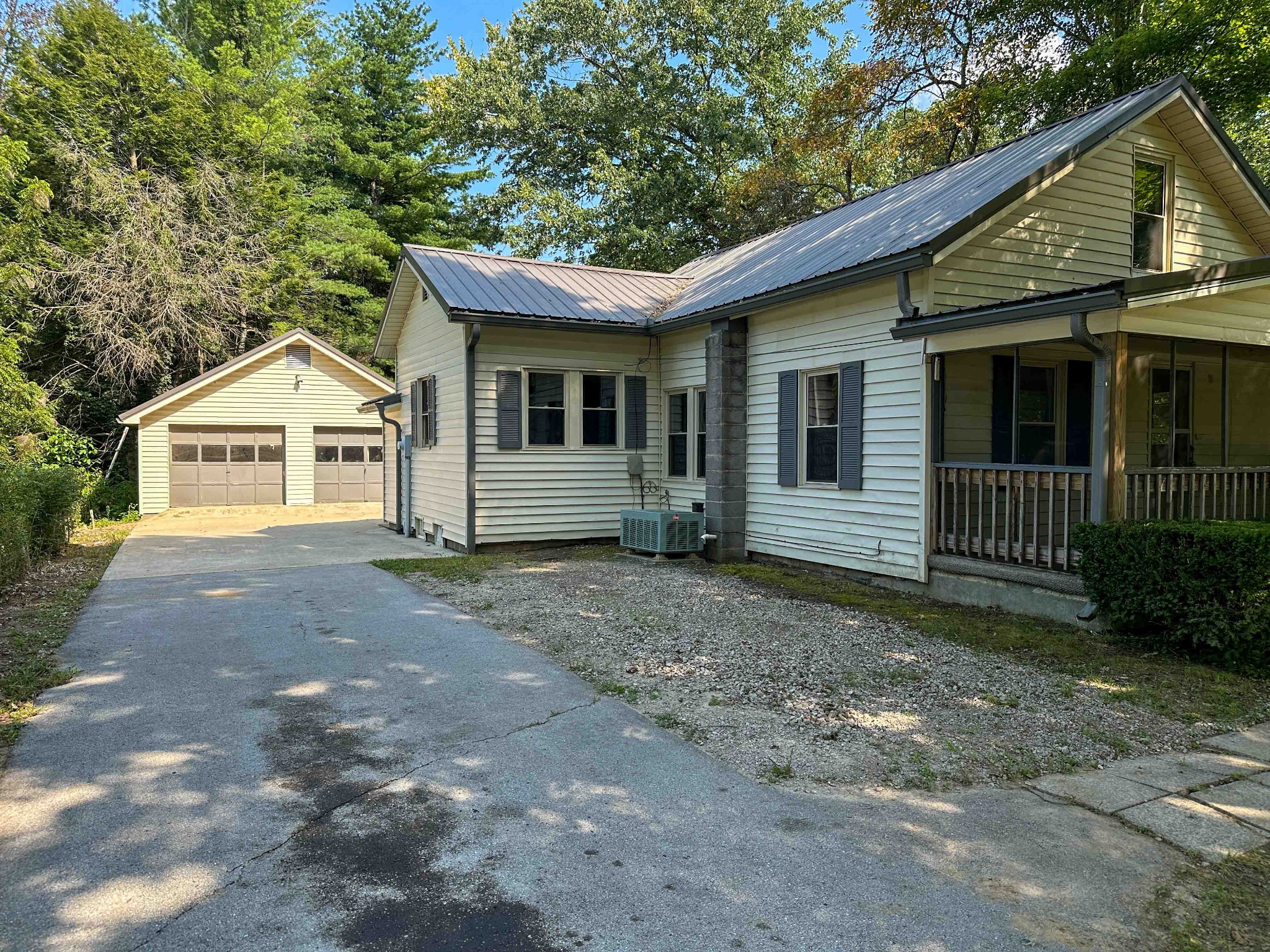 1000 Stephens Rd Property Photo 17