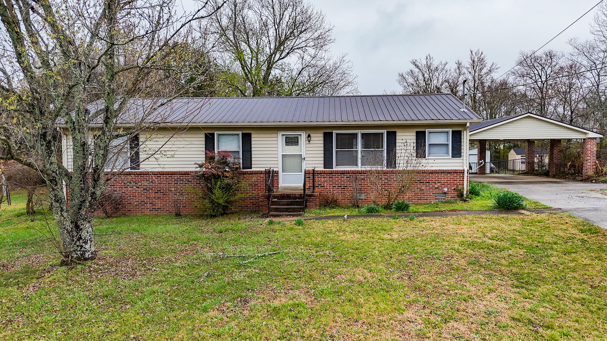 1205 Highway 82, S