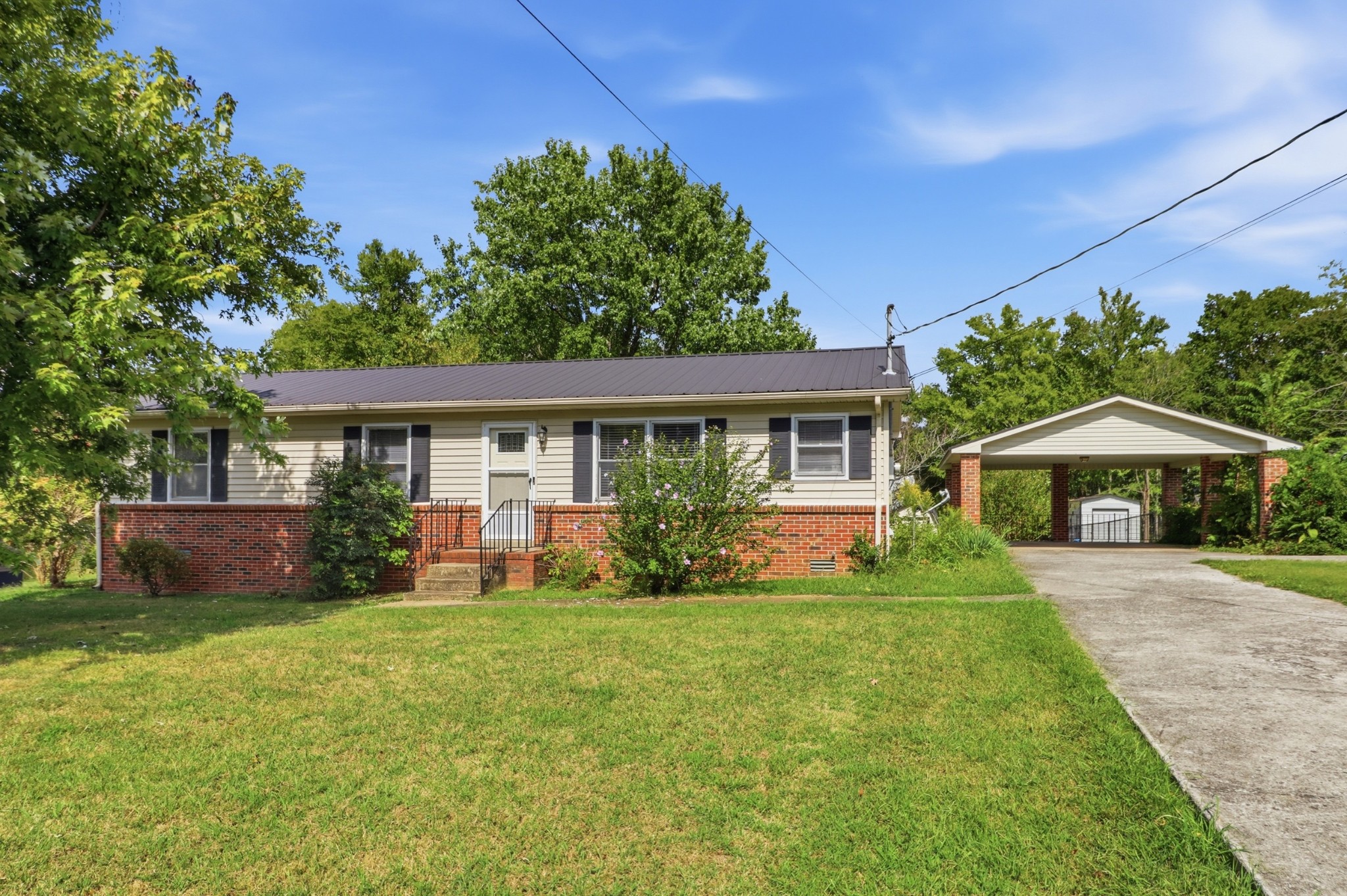 1205 Highway 82, S