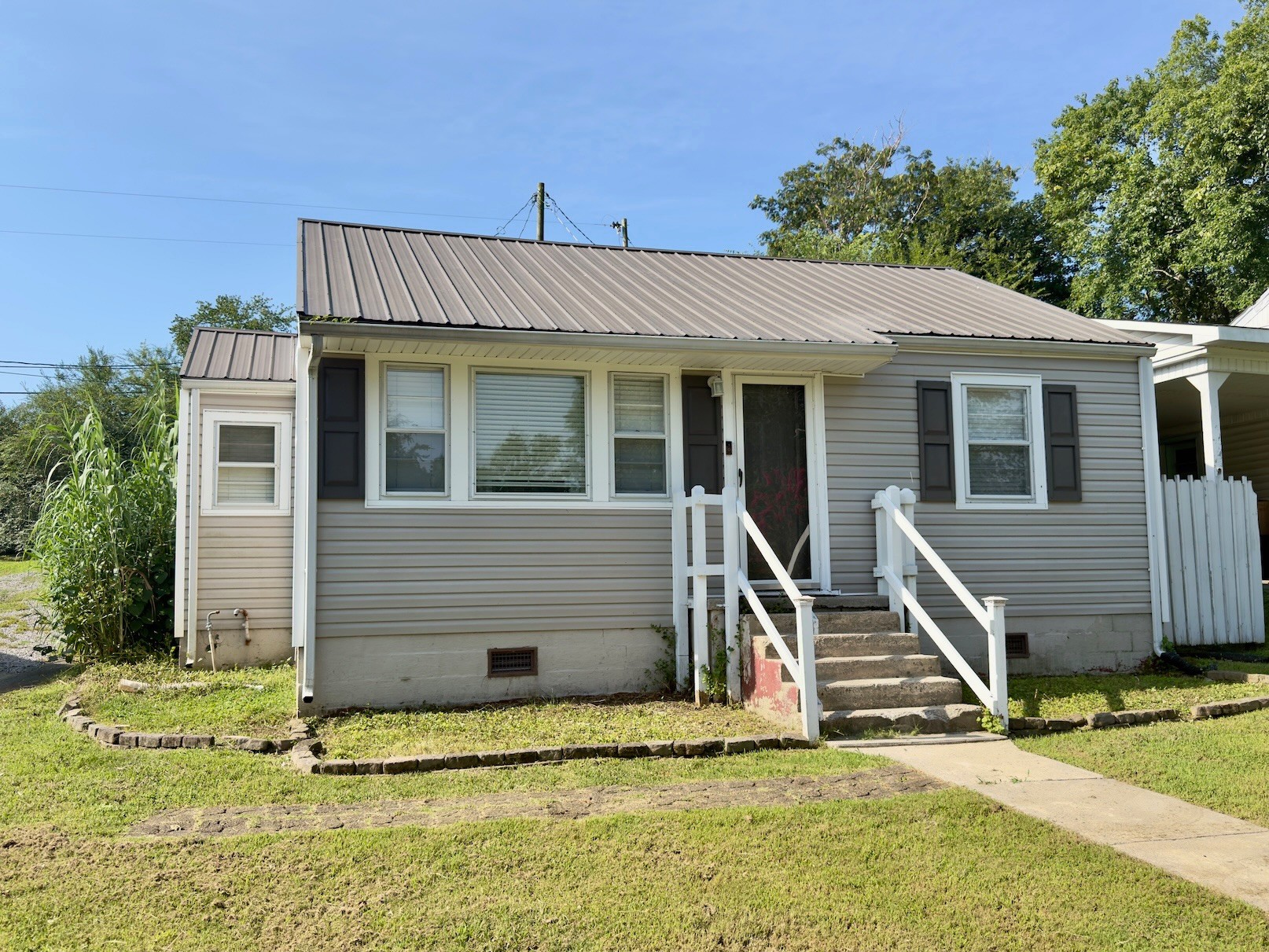 109 Parker St Property Photo 1