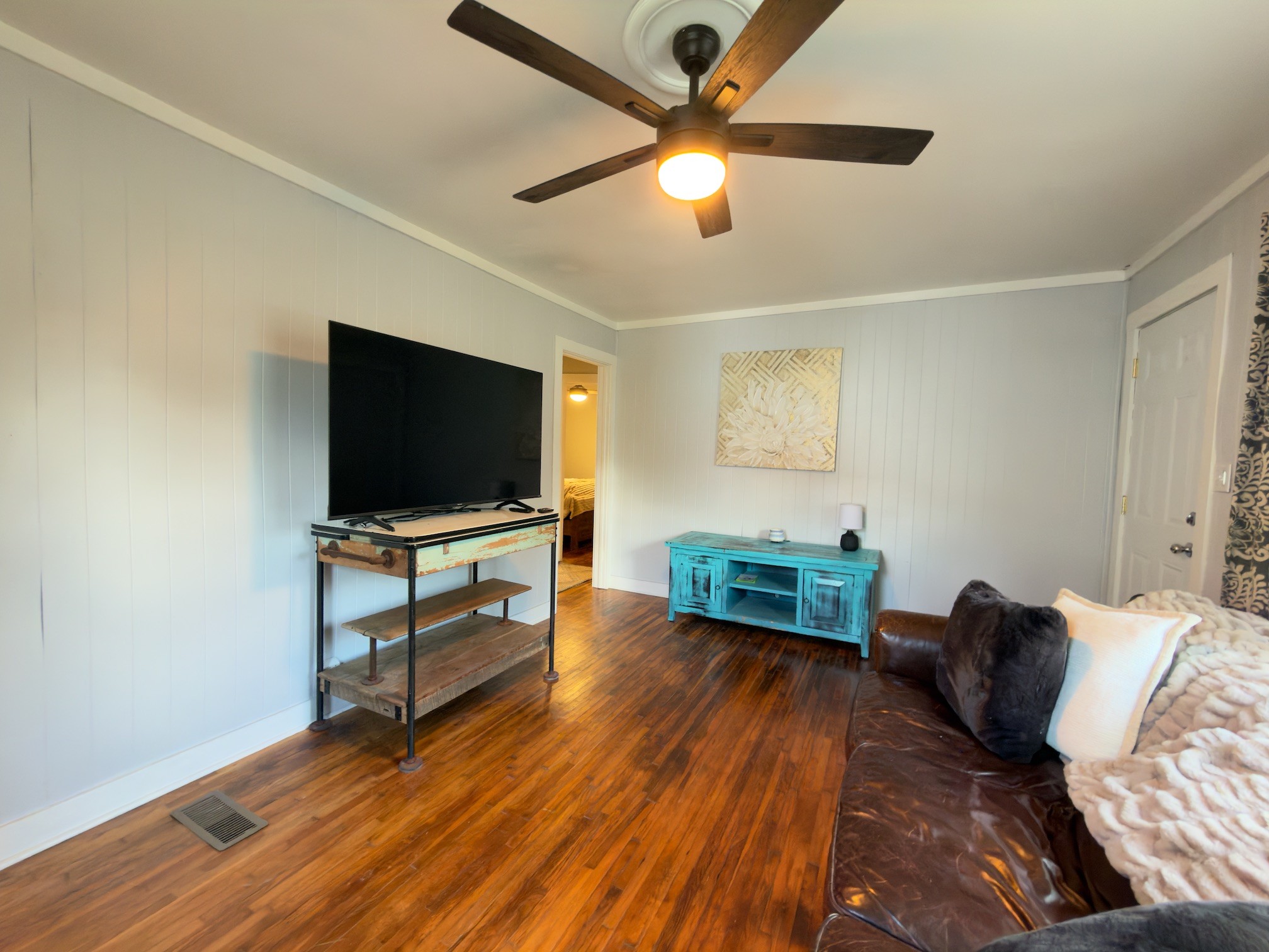 109 Parker St Property Photo 8