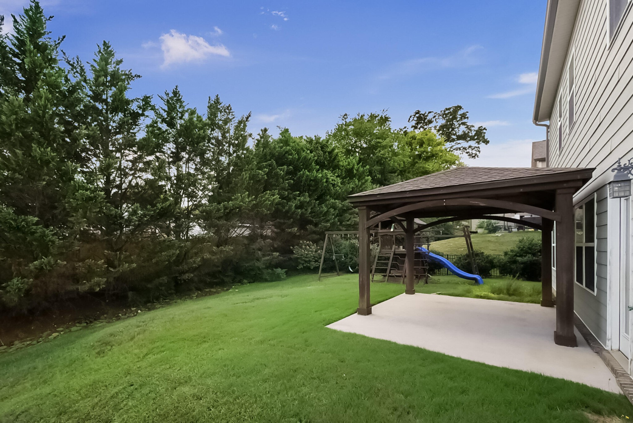 1276 Bridgeview Drive Property Photo 4
