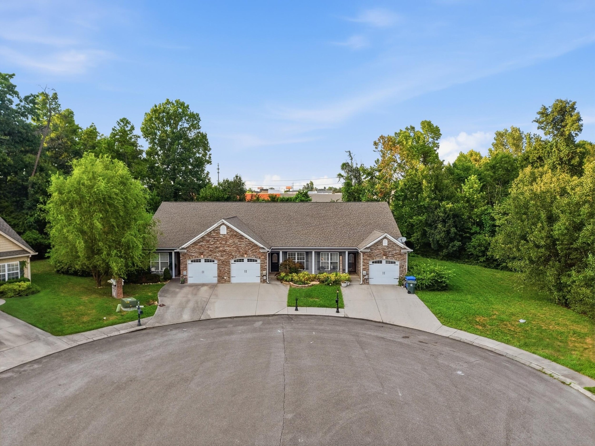 7685 Magnolia Leaf Lane Property Photo 1