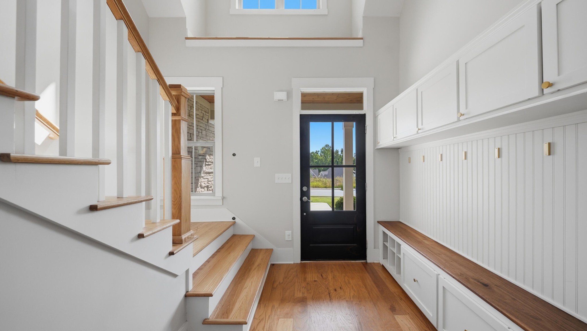 10607 Flicker Way Property Photo 3
