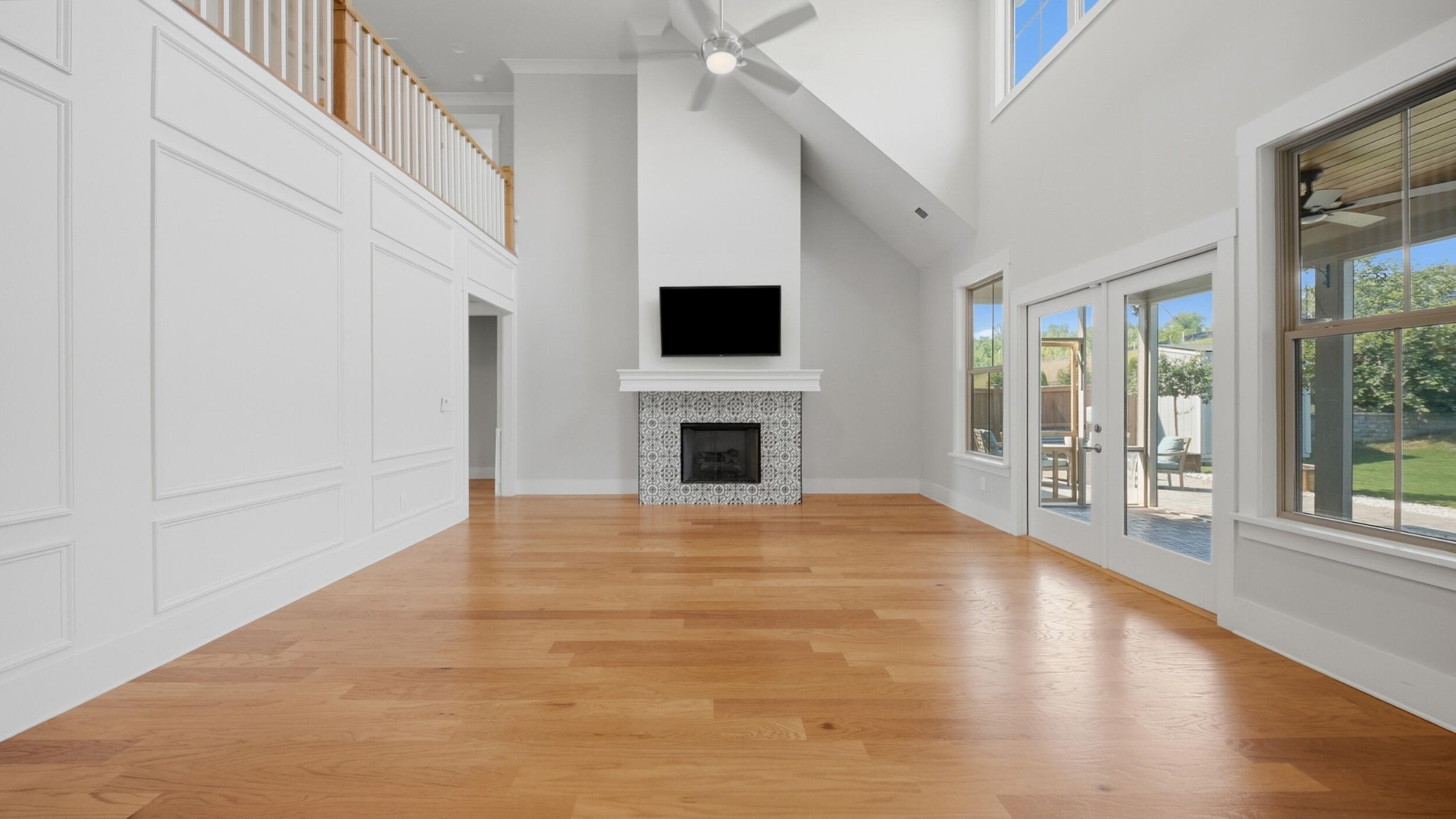 10607 Flicker Way Property Photo 4