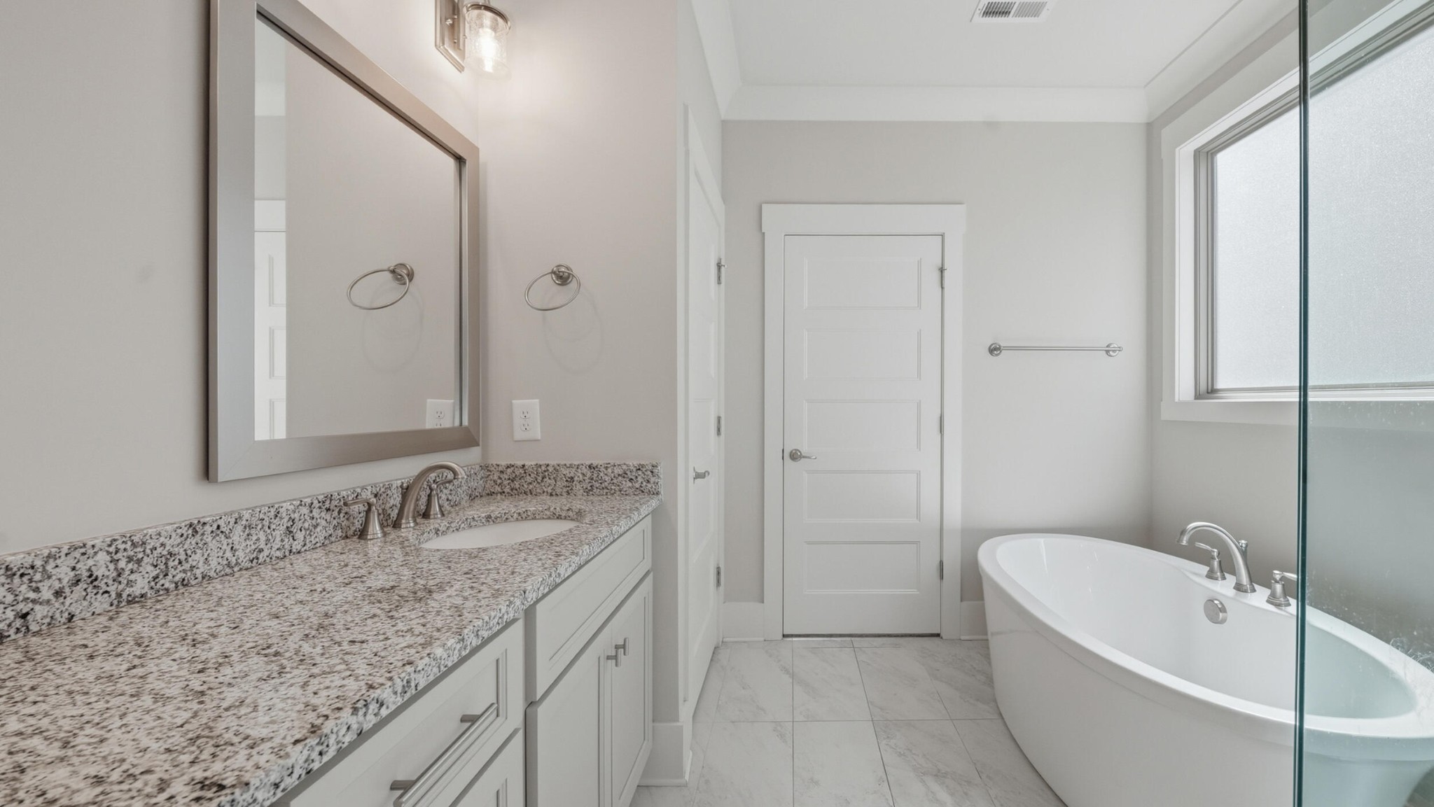 10607 Flicker Way Property Photo 13