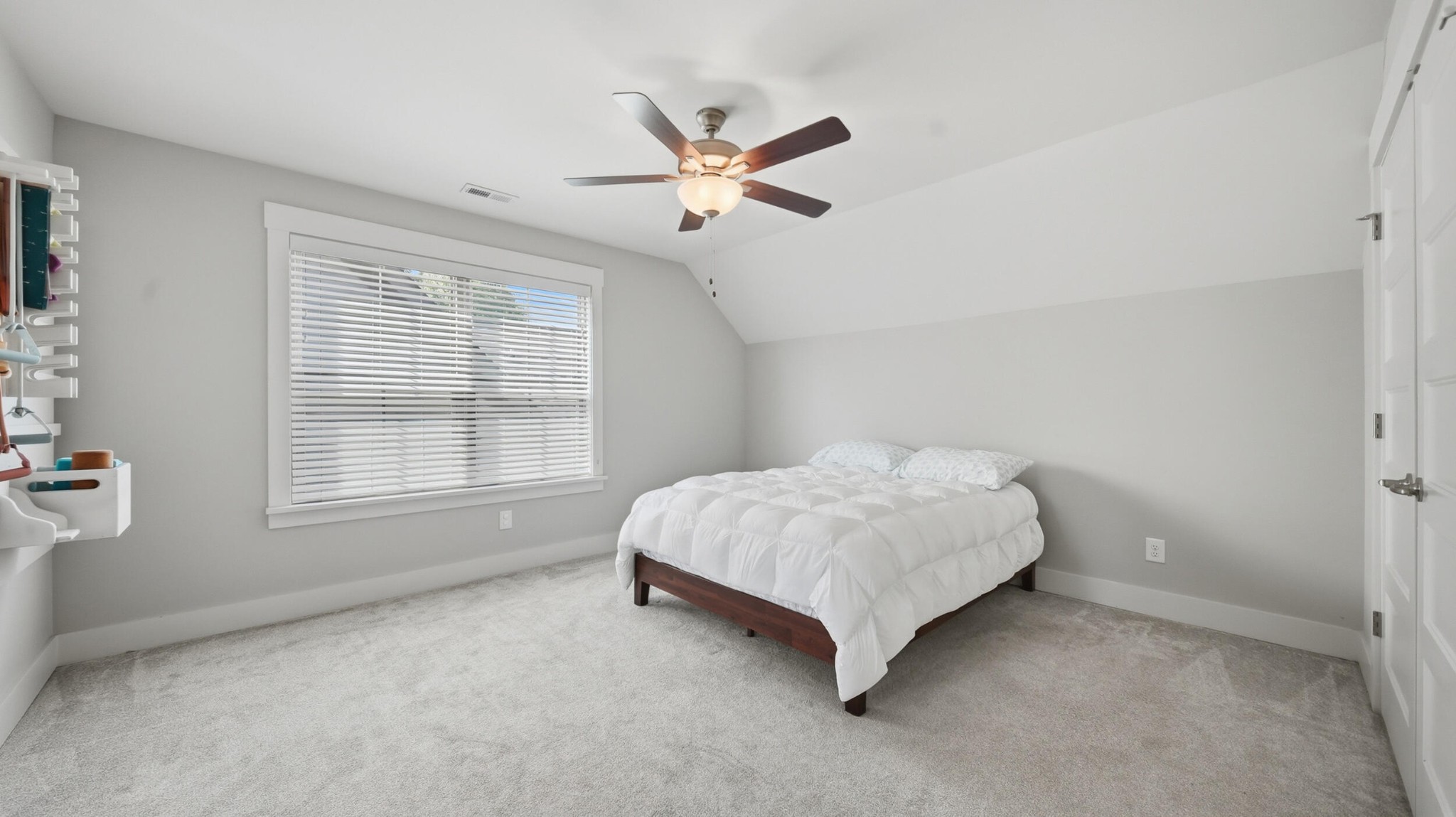 10607 Flicker Way Property Photo 23