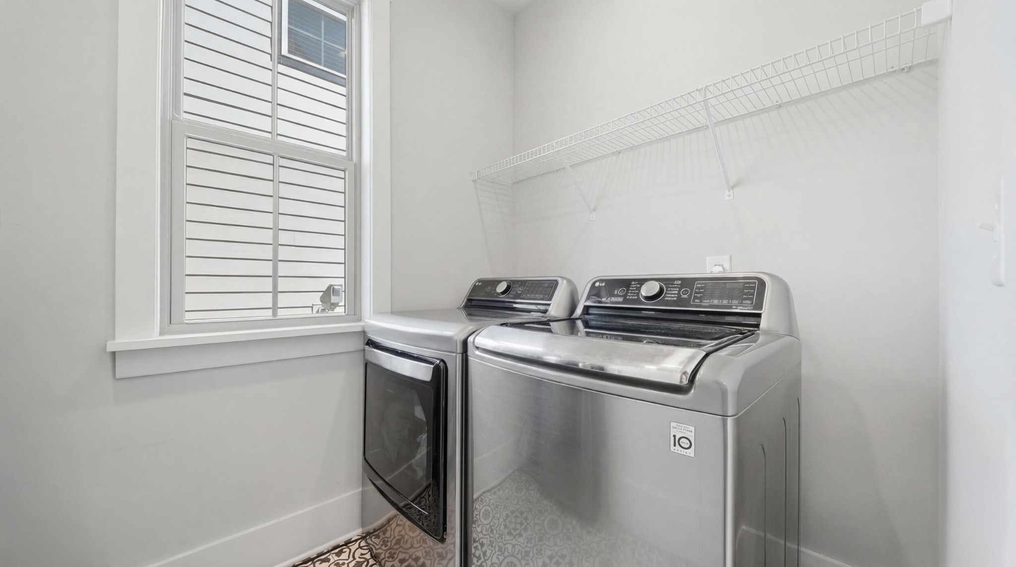 10607 Flicker Way Property Photo 27