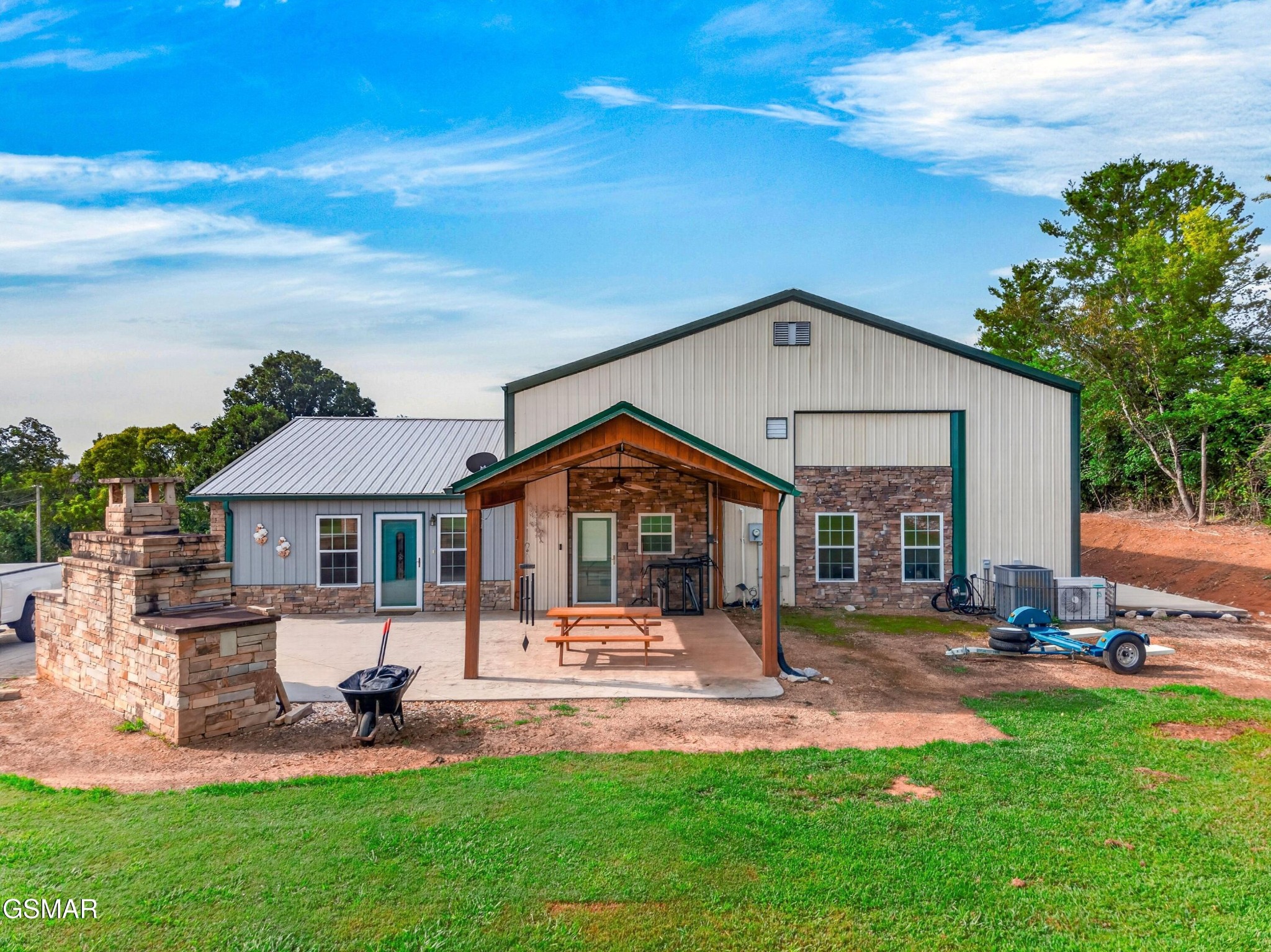 428 Shrader Road Property Photo 1