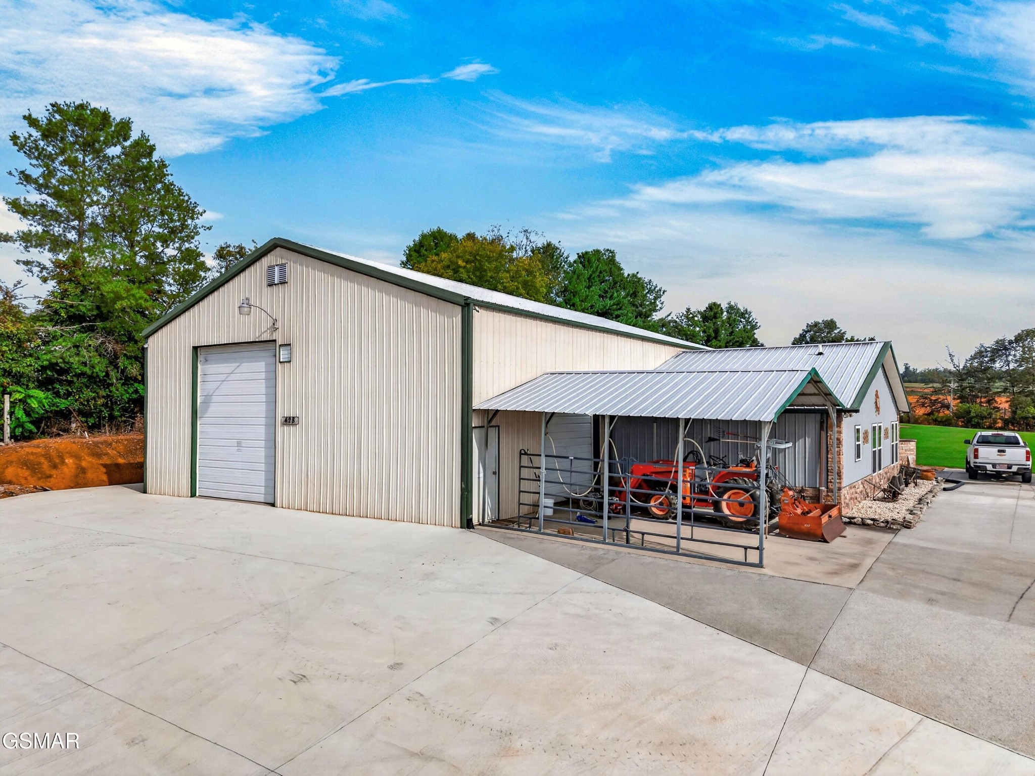 428 Shrader Road Property Photo 3