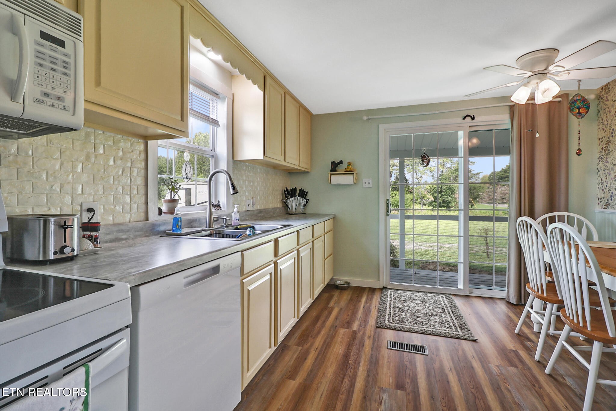 1197 Campground Rd Property Photo 23