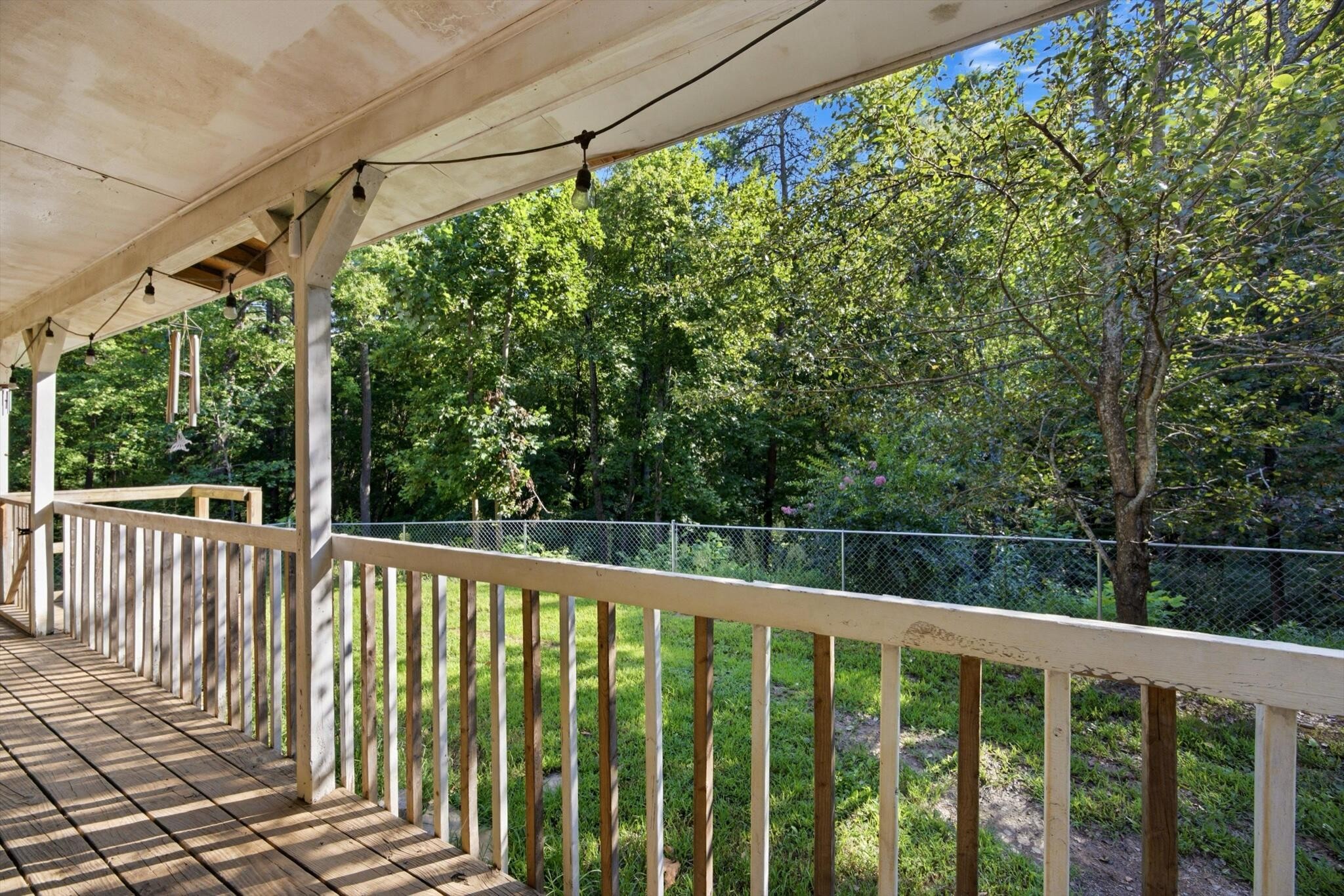 2704 Hwy 282 Property Photo 2