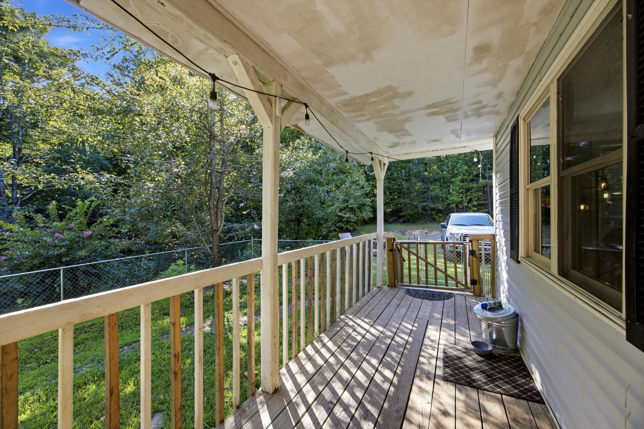 2704 Hwy 282 Property Photo 3