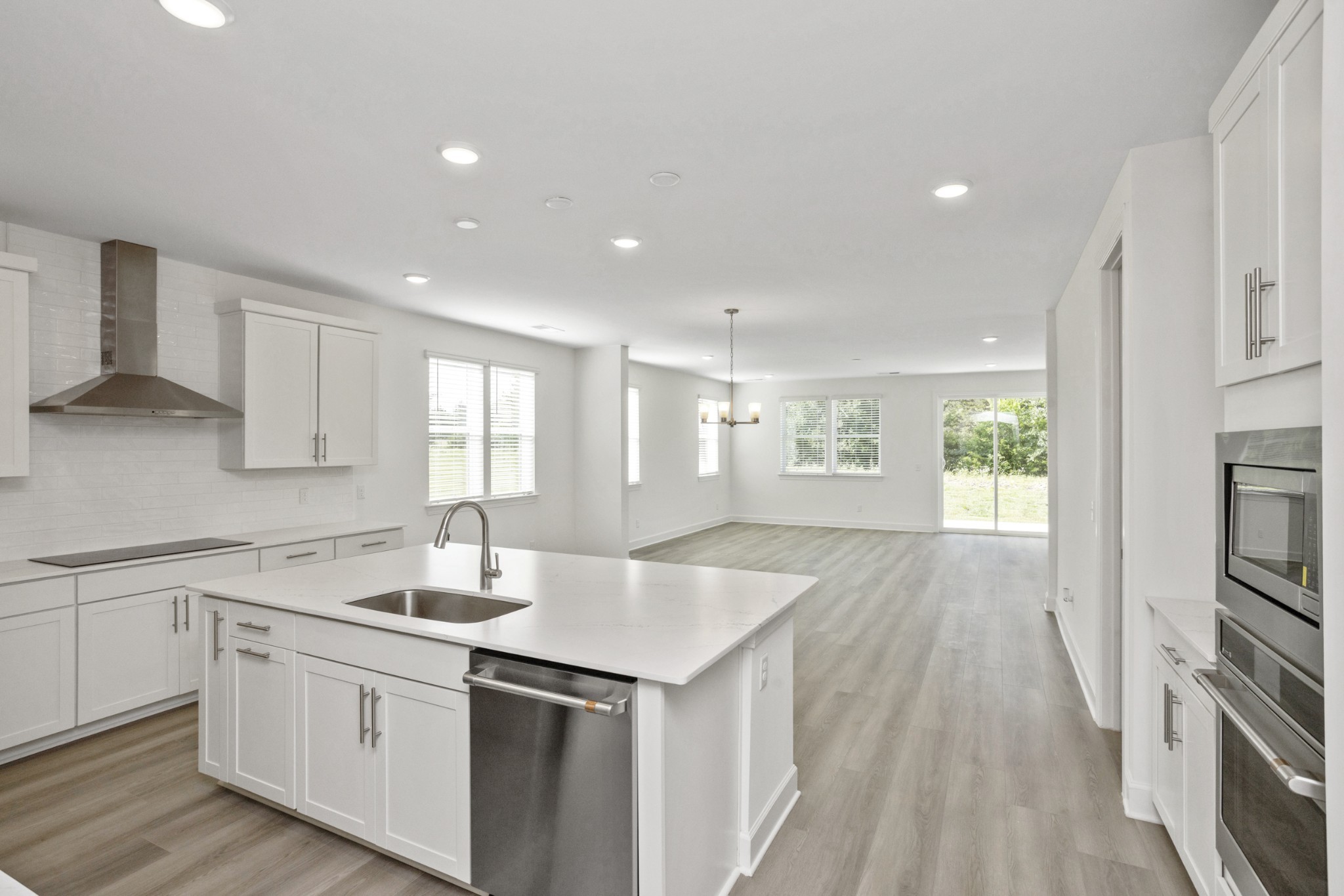 102 West Cassa Way Property Photo 14