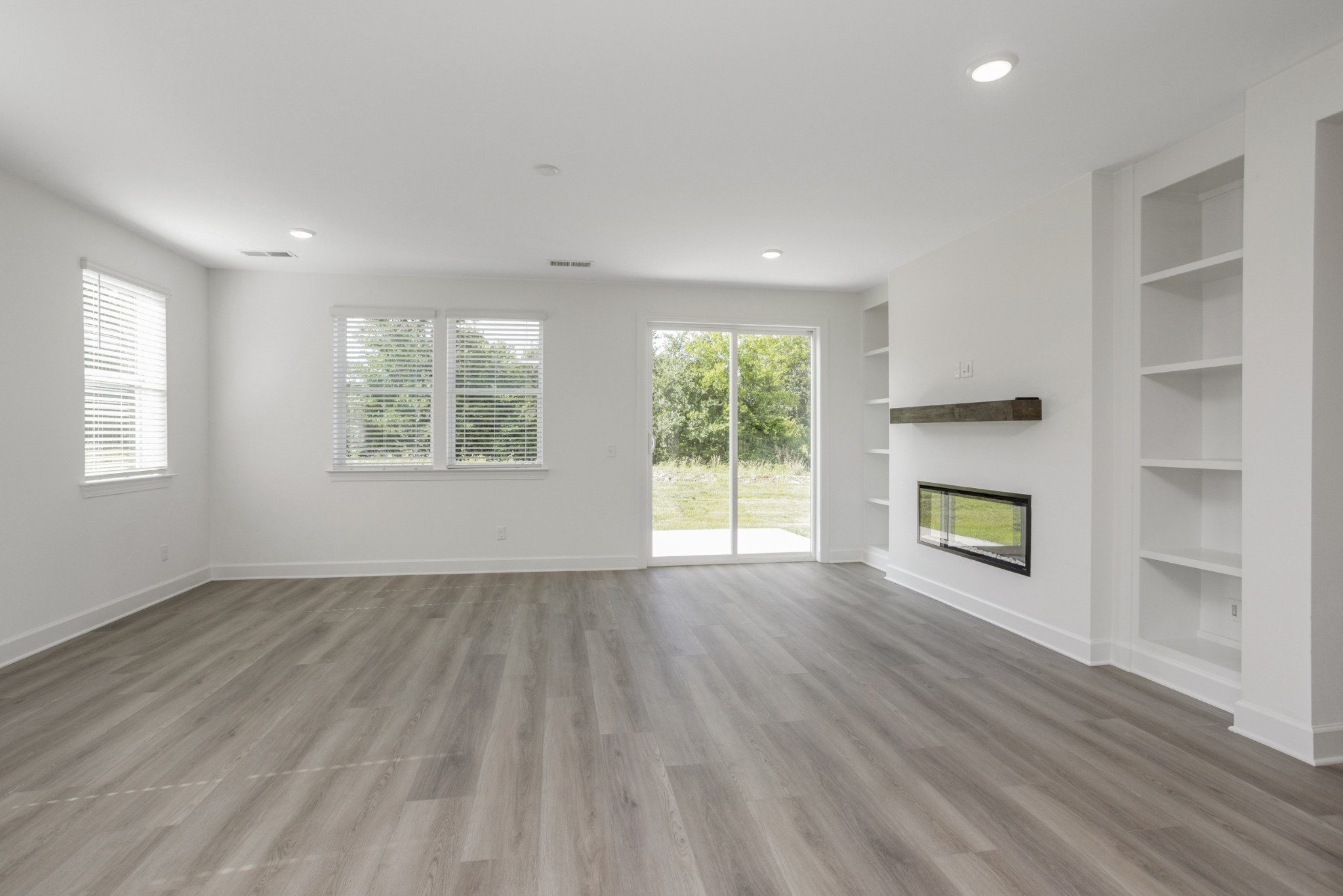 102 West Cassa Way Property Photo 25