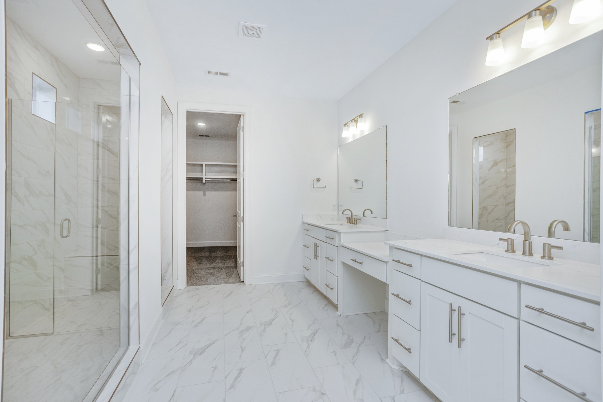 102 West Cassa Way Property Photo 27