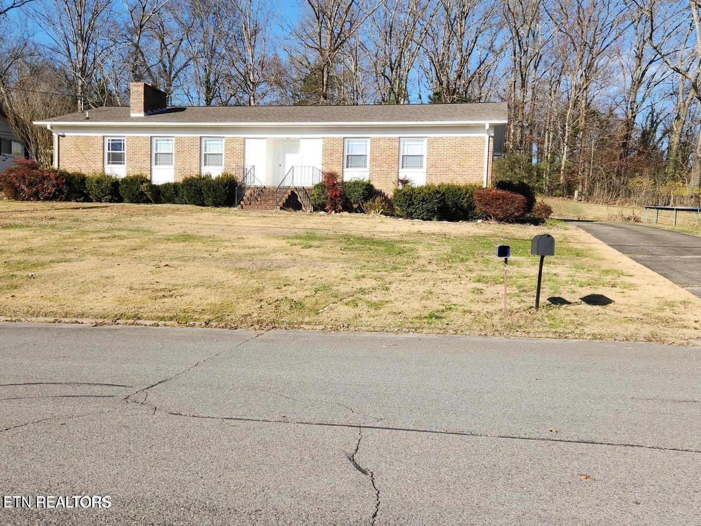 1506 Ridgeway Circle Property Photo 1