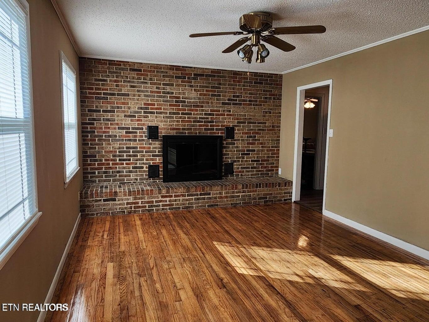 1506 Ridgeway Circle Property Photo 2