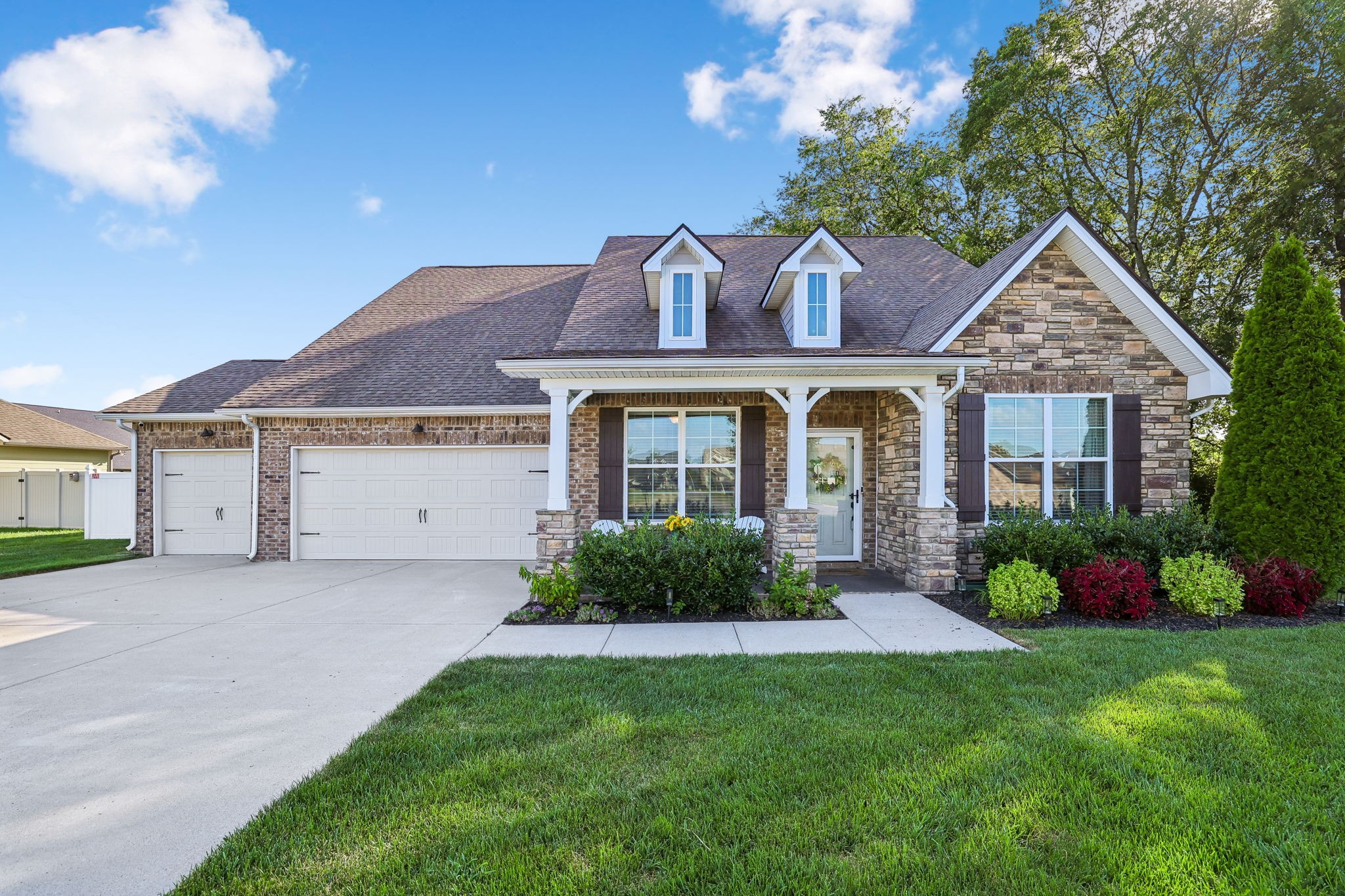 2604 Parkwood Dr