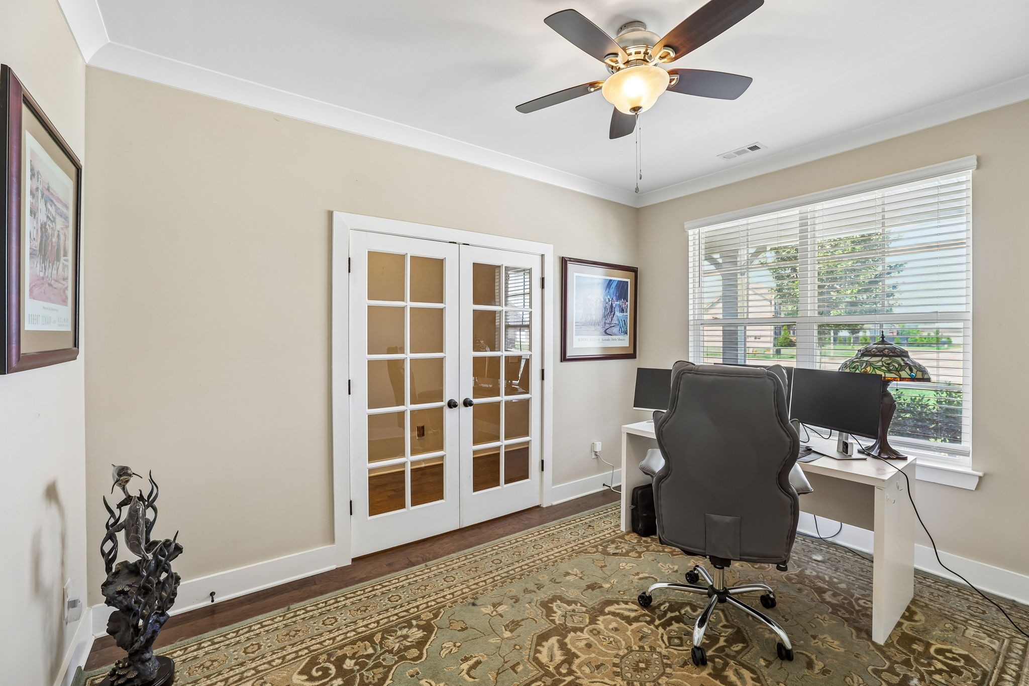2604 Parkwood Dr Property Photo 15