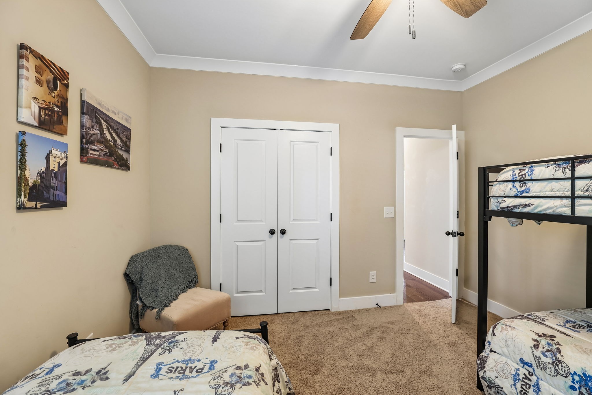 2604 Parkwood Dr Property Photo 26