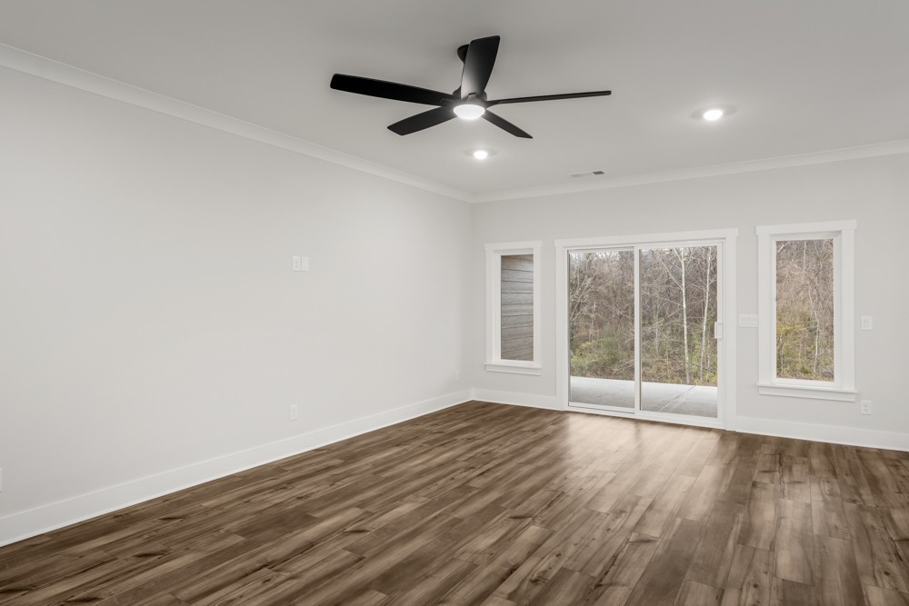 344 Springbrook Blvd Property Photo 8