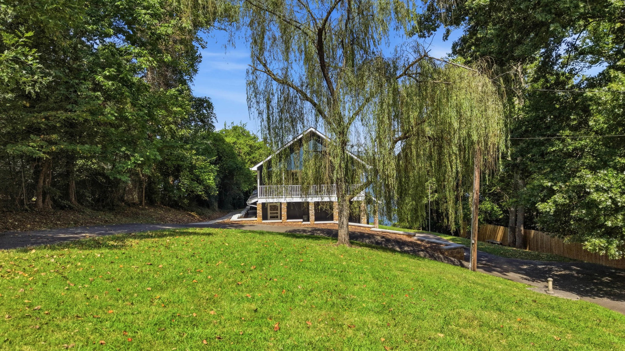 14310 Bluffview Drive Property Photo 3