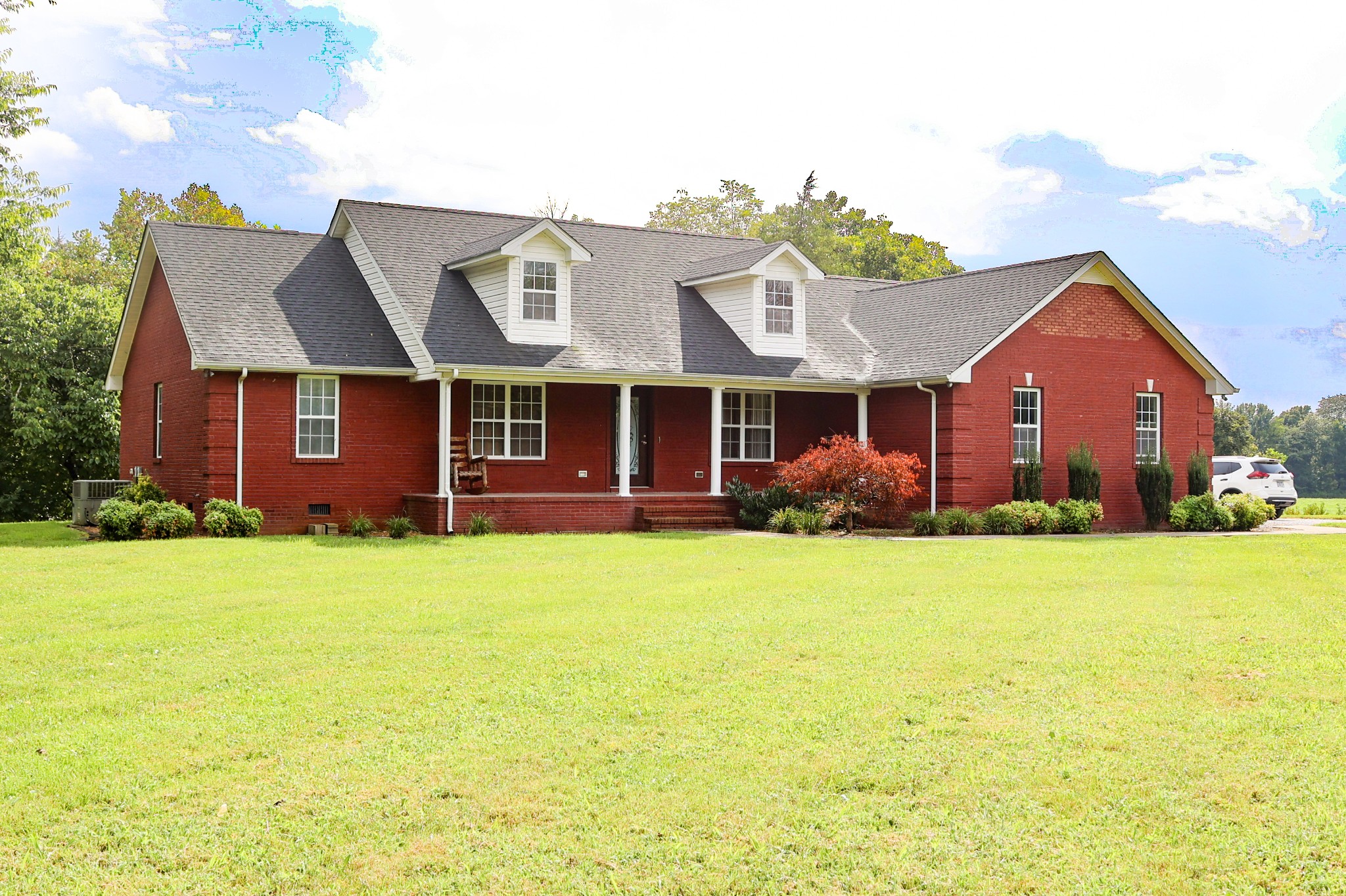 4693 Shelbyville Rd Property Photo 1