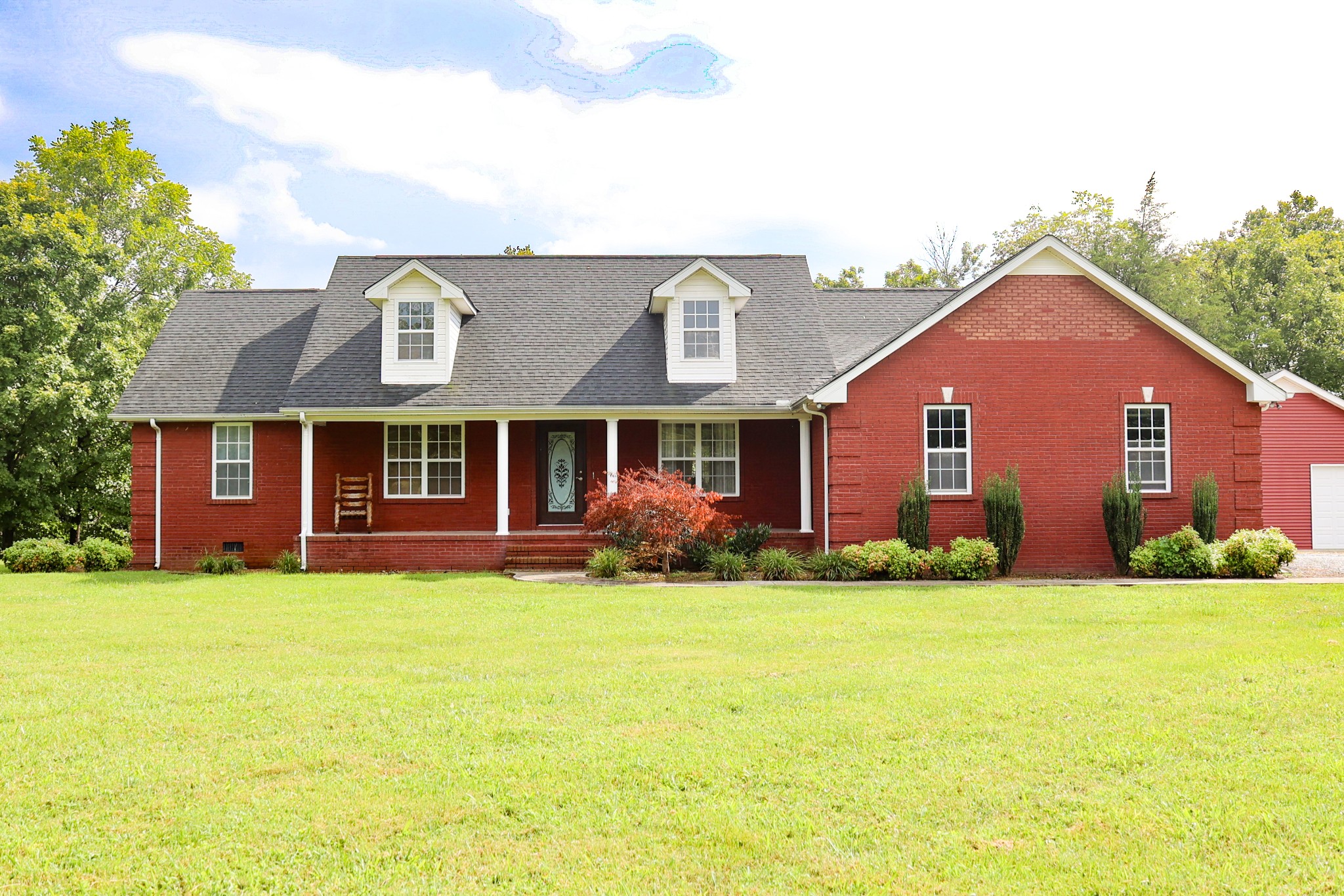 4693 Shelbyville Rd Property Photo 2