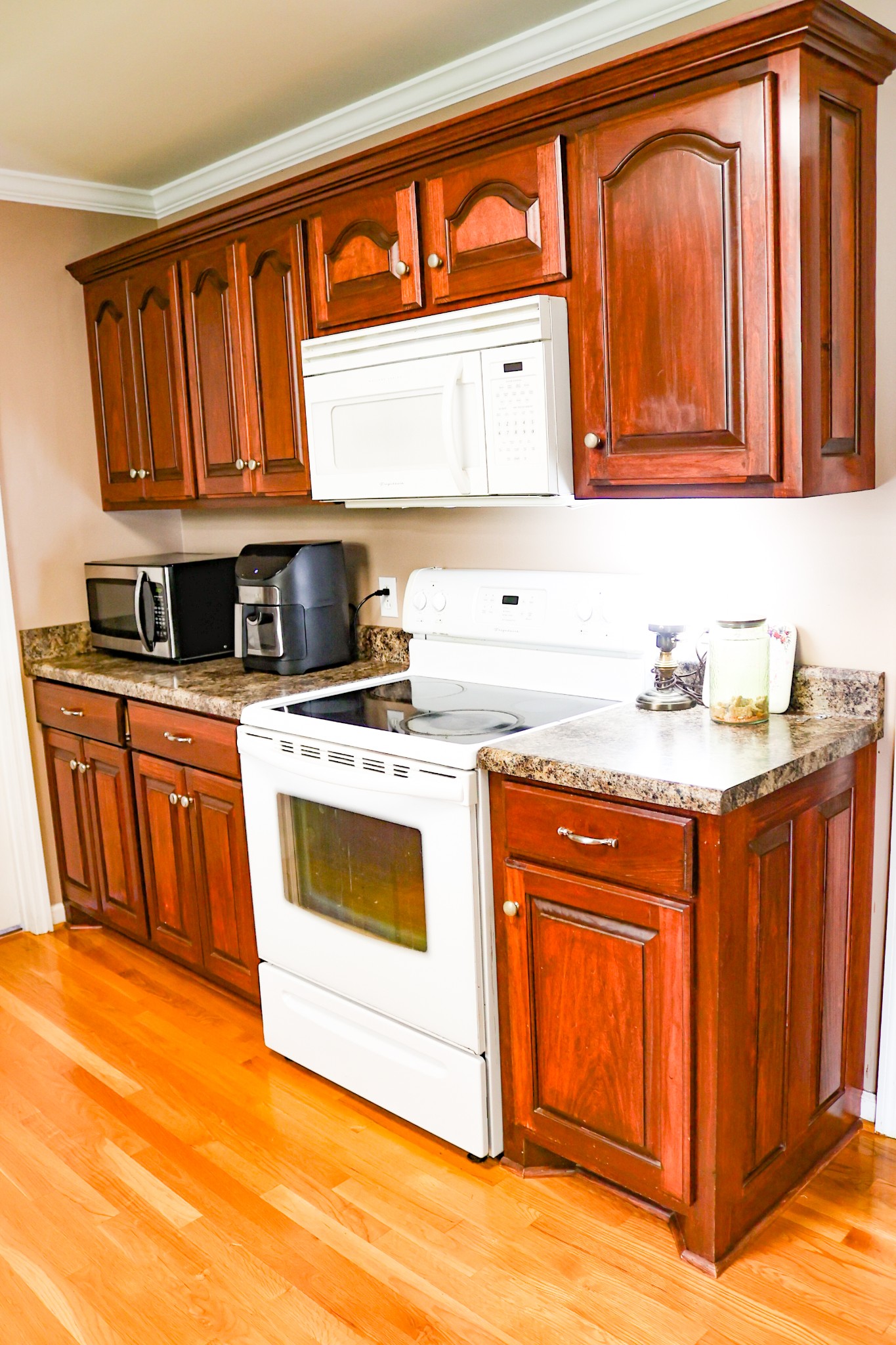 4693 Shelbyville Rd Property Photo 12