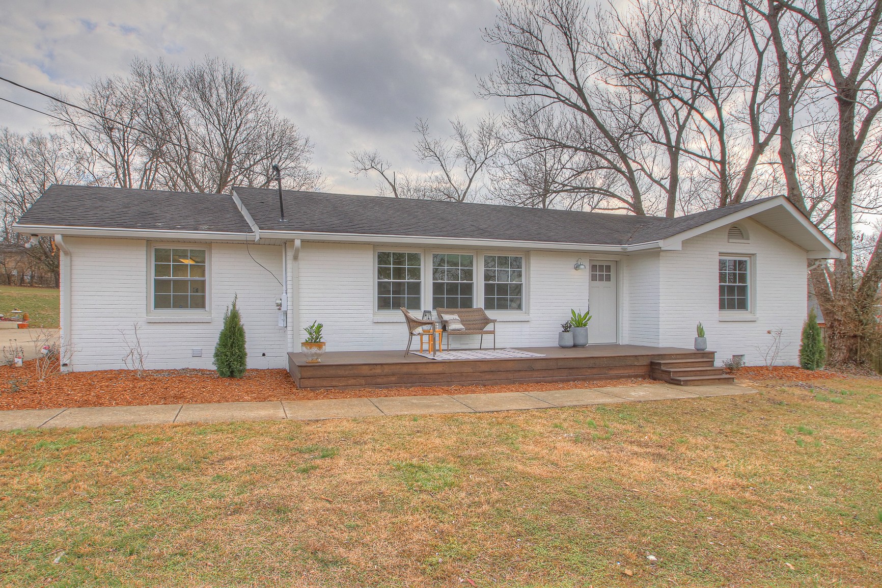 131 Mcbratney Dr Property Photo 1