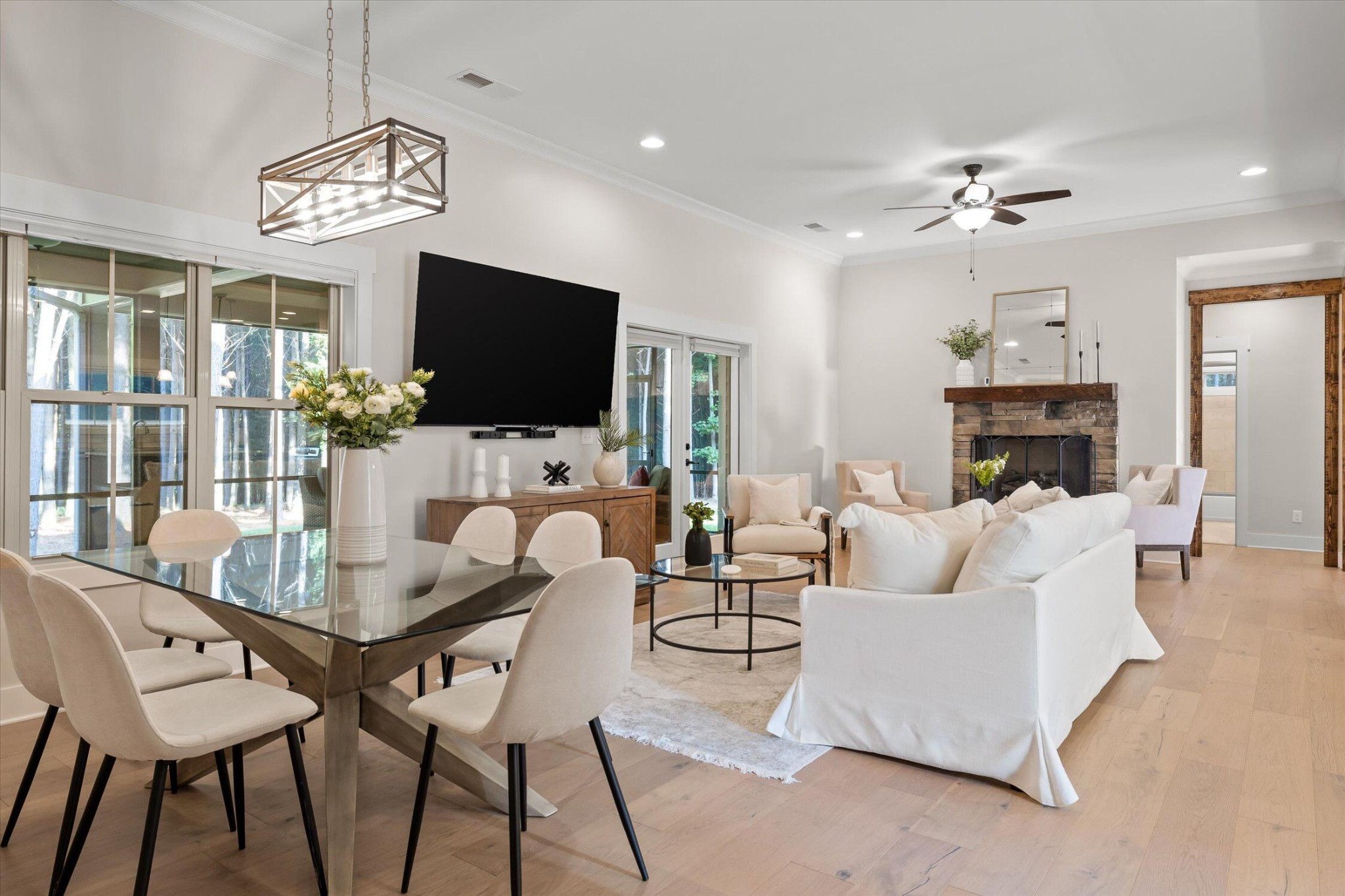 3590 Crockett Pointe Property Photo 5