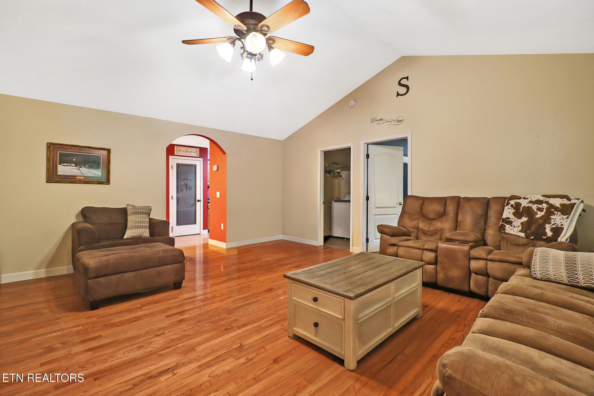 552 Robs Rd Property Photo 17