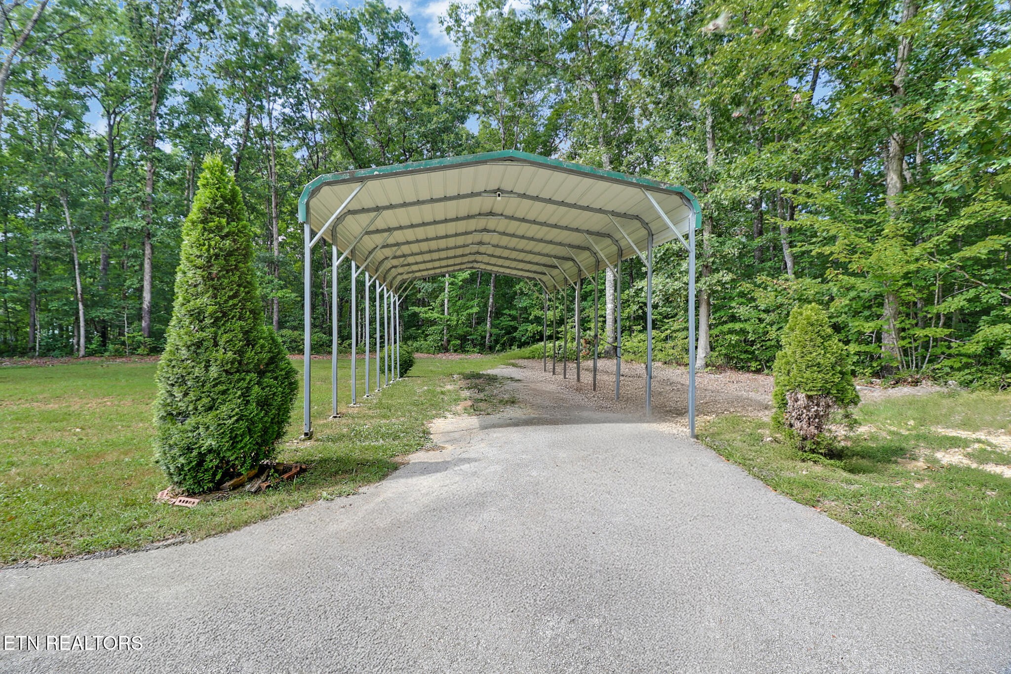 552 Robs Rd Property Photo 36