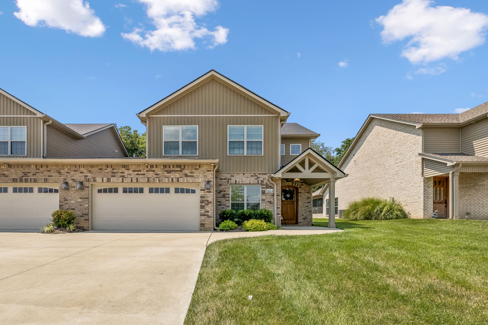 1084 Veridian Dr Property Photo 1