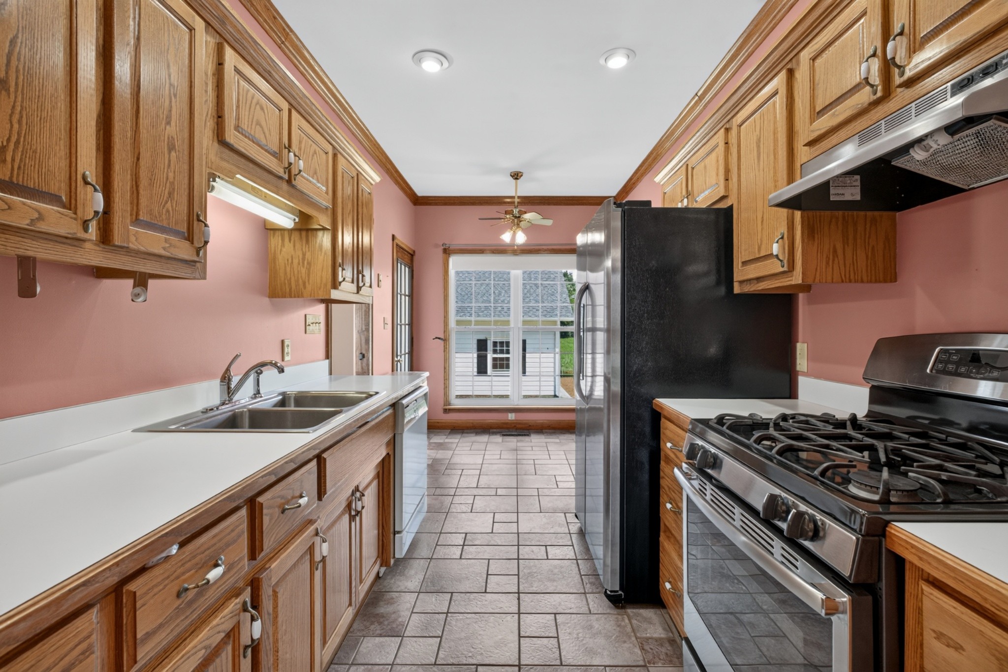 712 S College St Property Photo 25