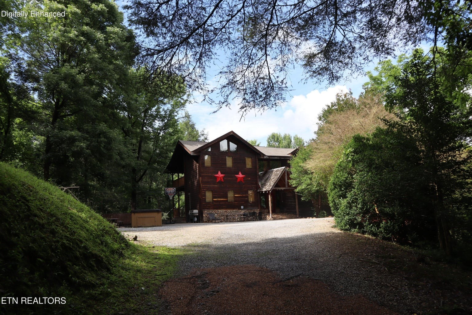 402 Laurel Ave